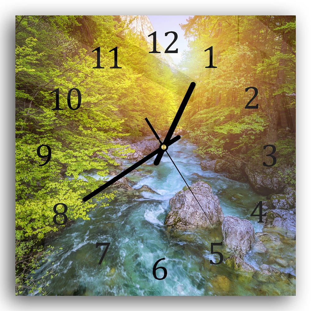 Wanduhr 30x30 - Kristallklares Bergwasser