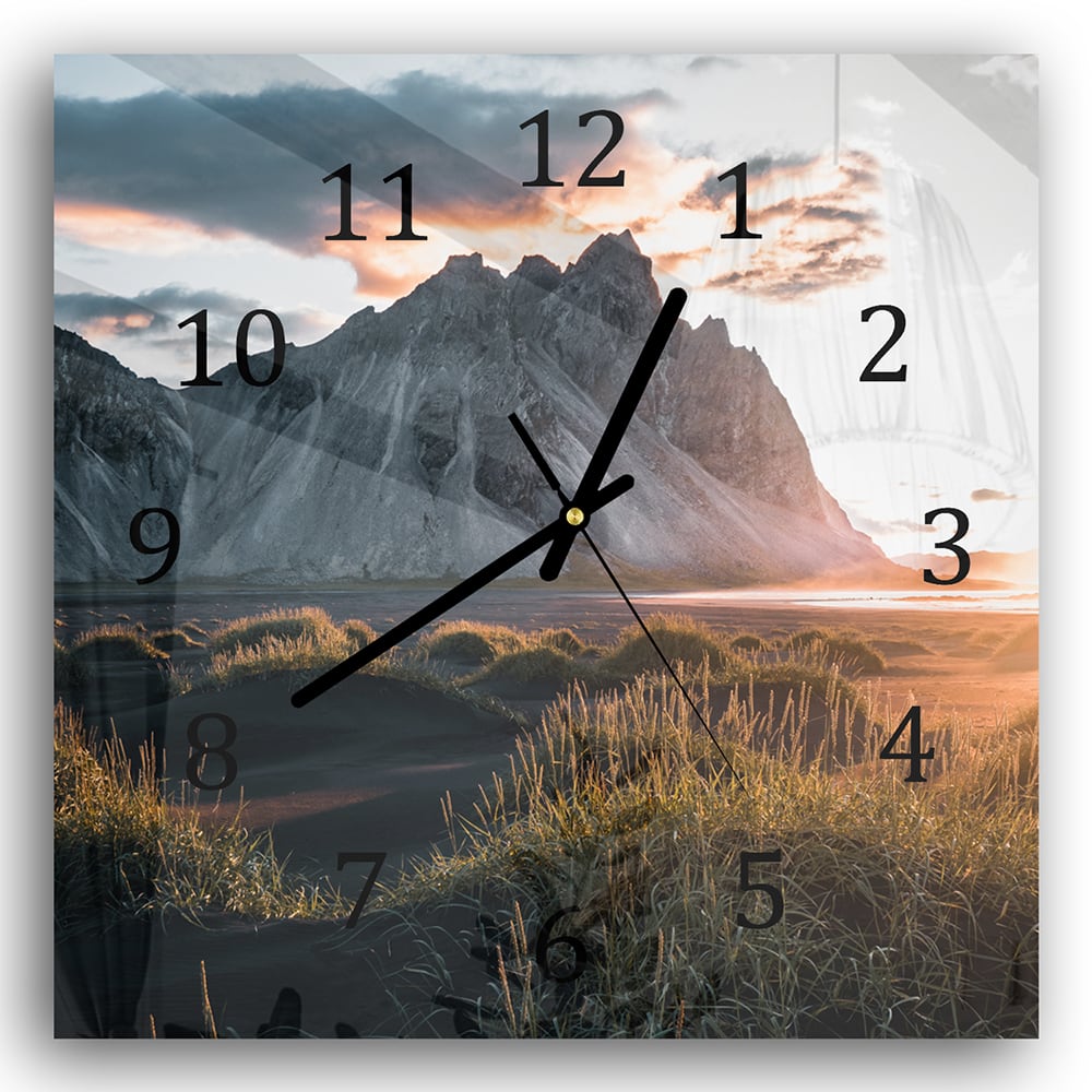 Wanduhr 30x30 - Berge in der Schweiz