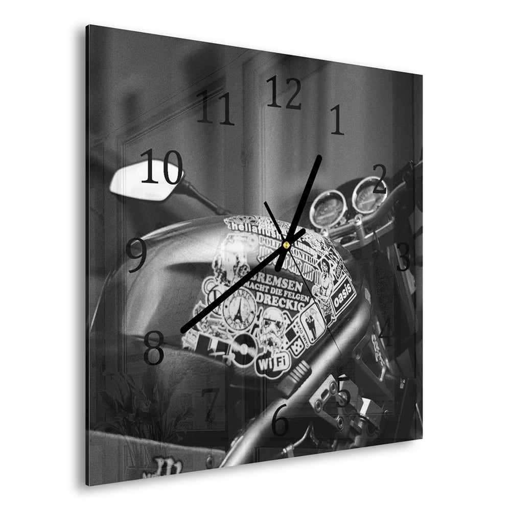 Wanduhr 30x30 - Motorrad mit Stickern