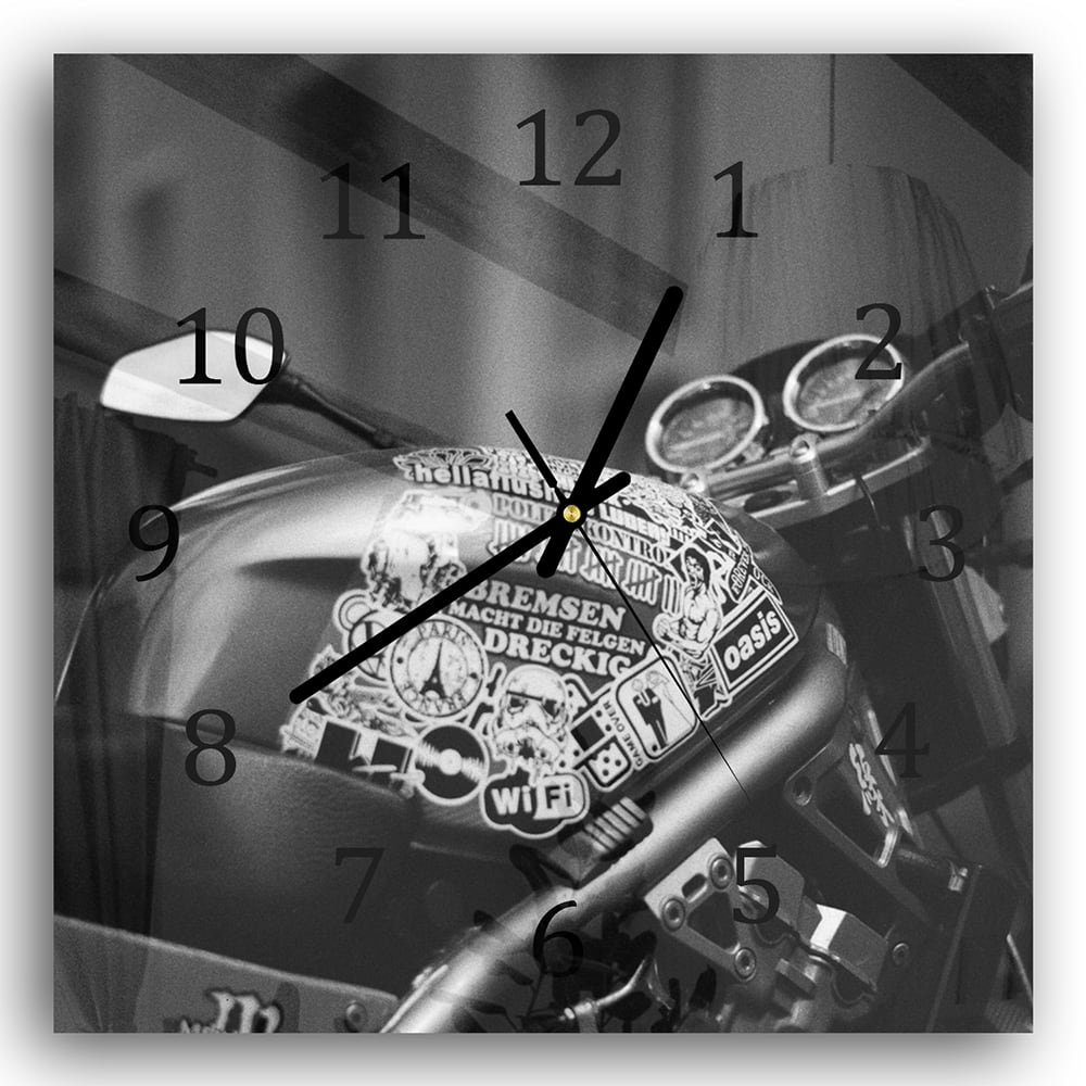 Wanduhr 30x30 - Motorrad mit Stickern