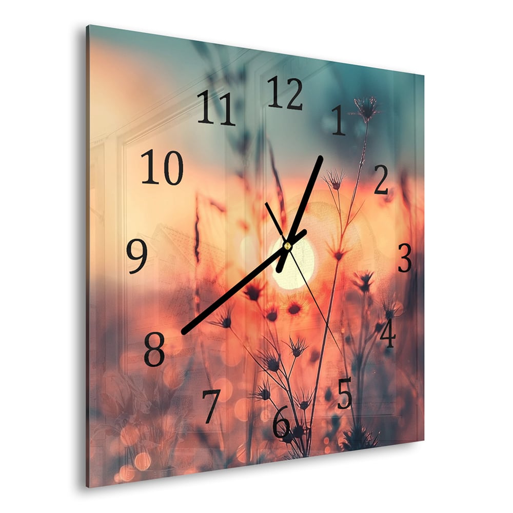 Wanduhr 30x30 - Sonnenaufgang über dem Blumenfeld