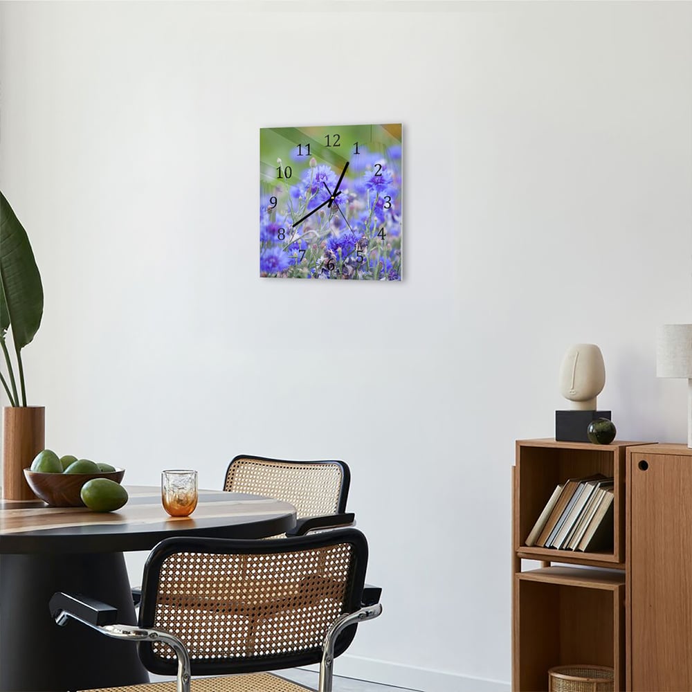 Wanduhr 30x30 - Kornblumen in Blüte