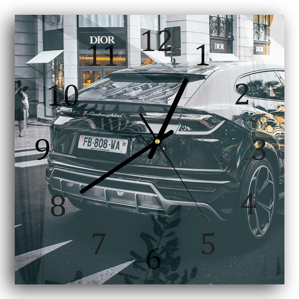 Wanduhr 30x30 - Lamborghini vor Dior-Laden