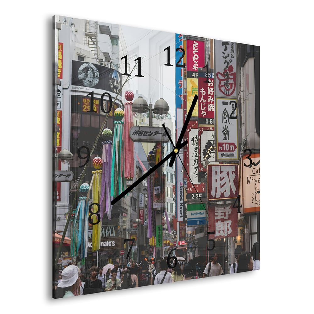 Wanduhr 30x30 - Straße in Japan