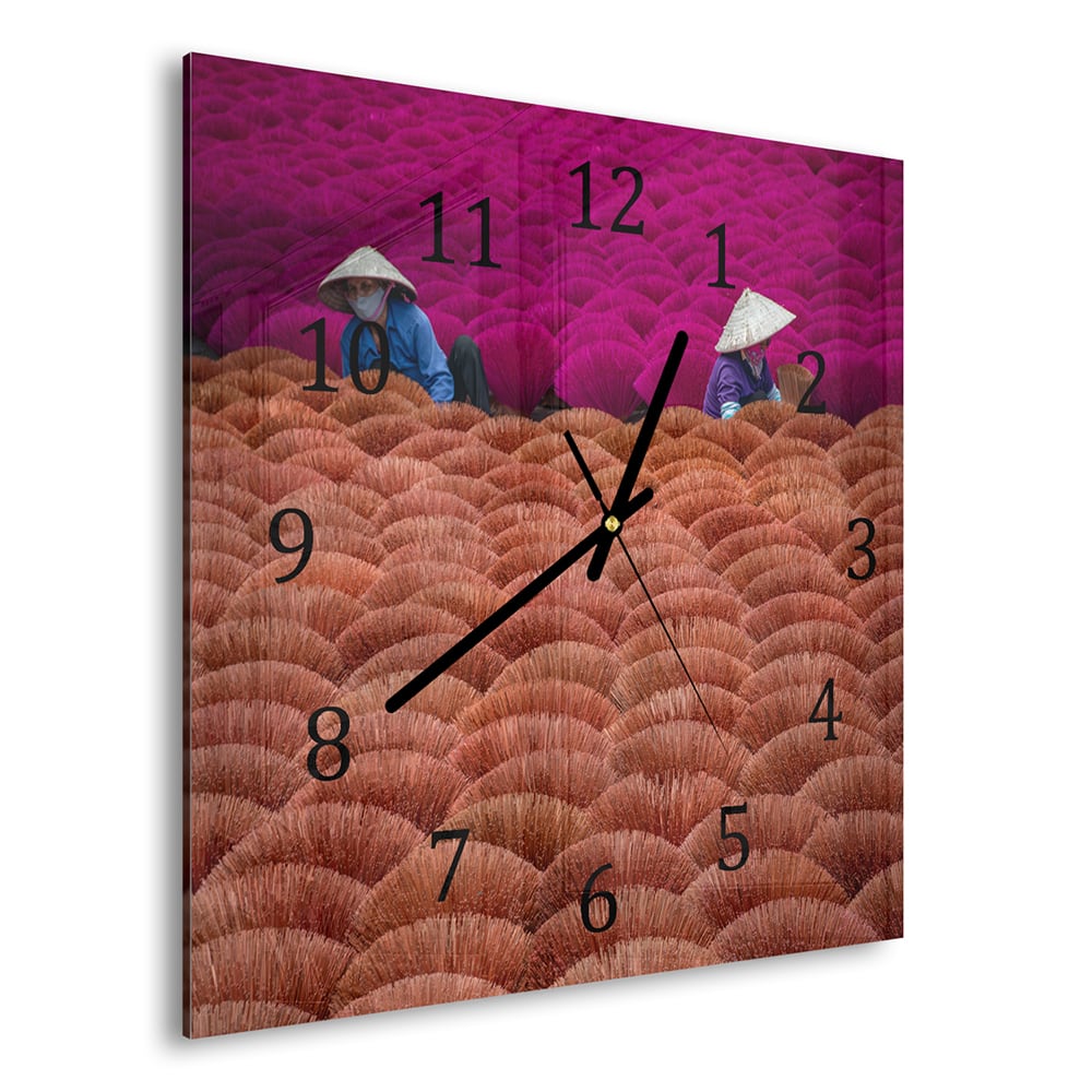 Wanduhr 30x30 - Räucherstäbchenherstellung in Vietnam