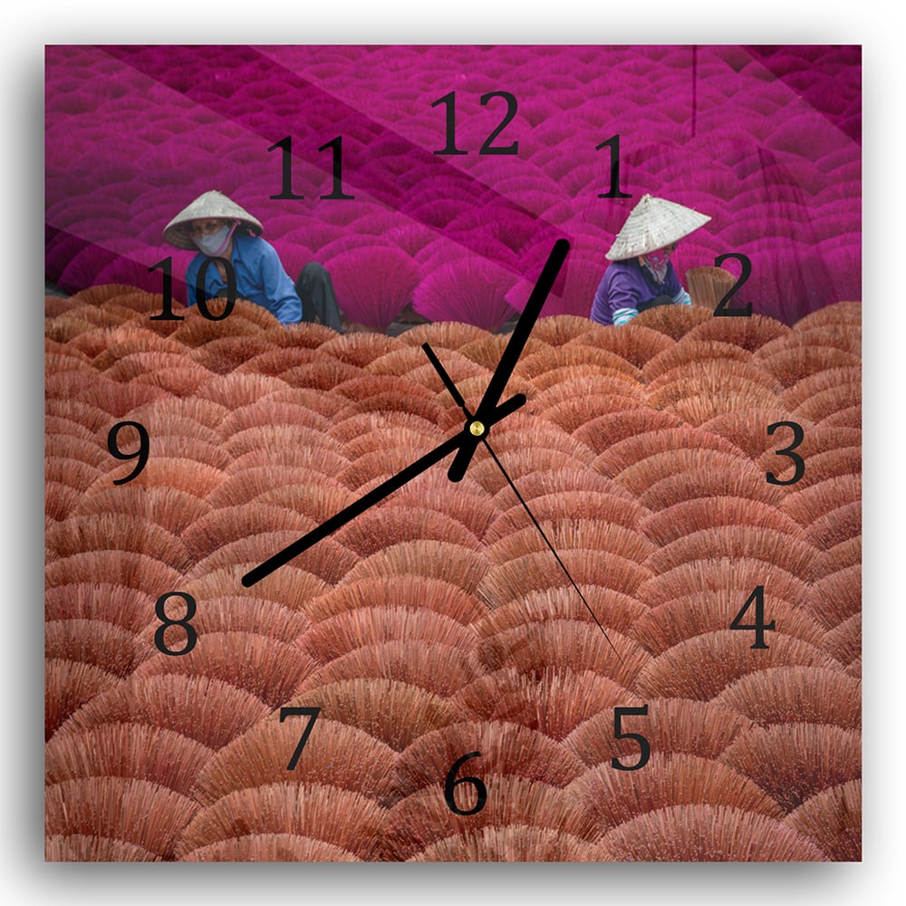 Wanduhr 30x30 - Räucherstäbchenherstellung in Vietnam
