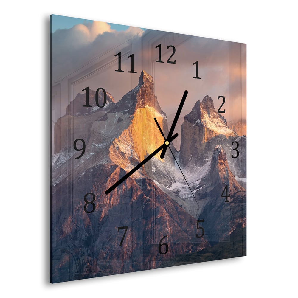 Wanduhr 30x30 - Rauhe Bergspitzen