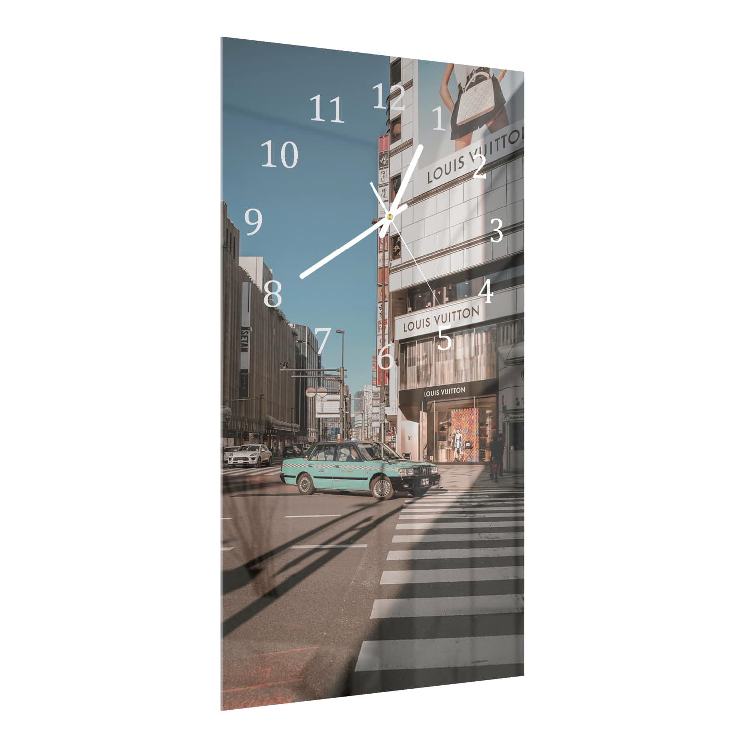 Wanduhr 30x60 - Taxi vor Louis Vuitton