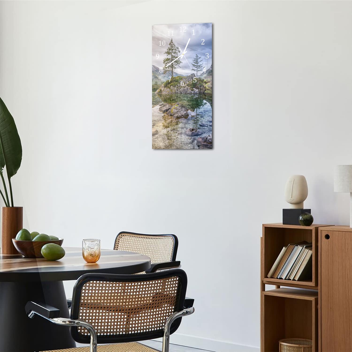 Wanduhr 30x60 - Felsen im klaren See