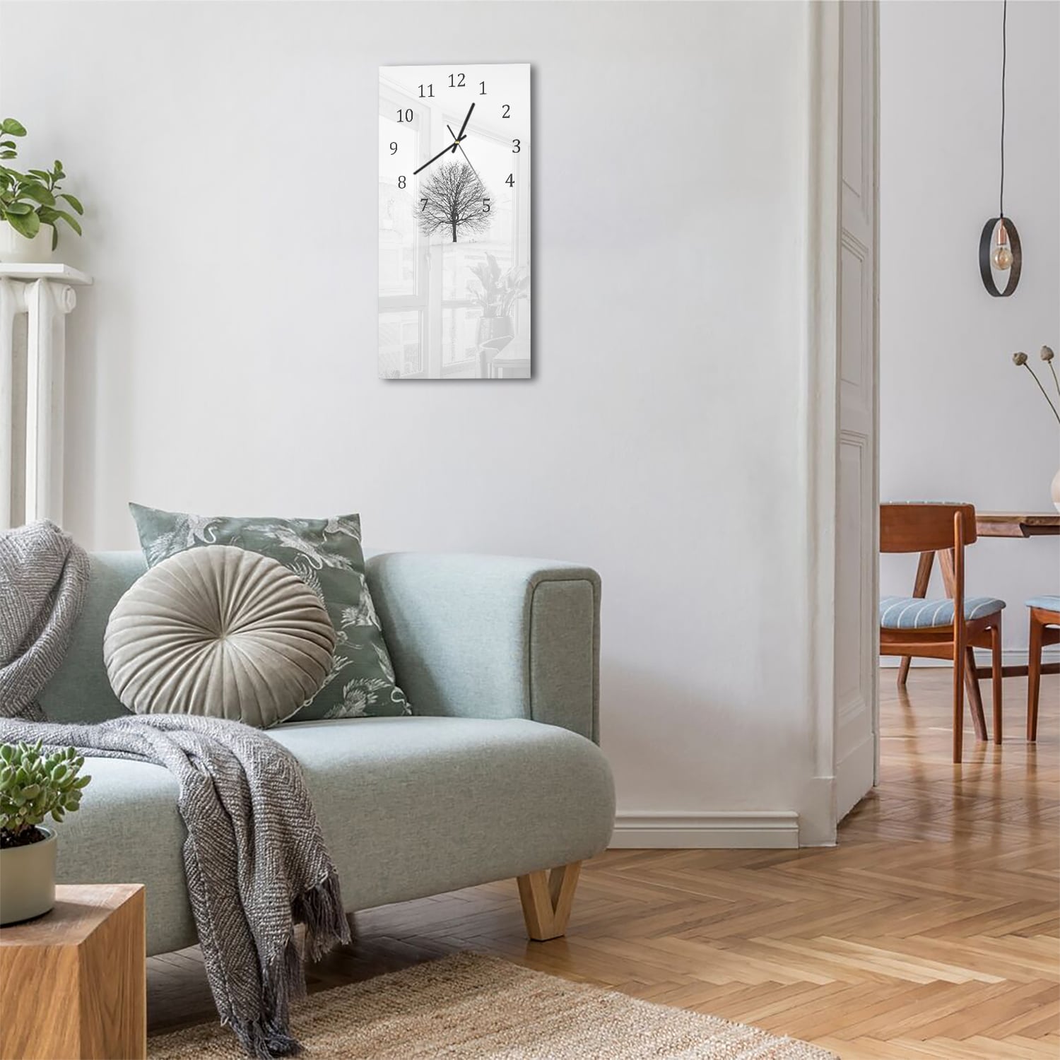 Wanduhr 30x60 - Baum umgeben von Schnee