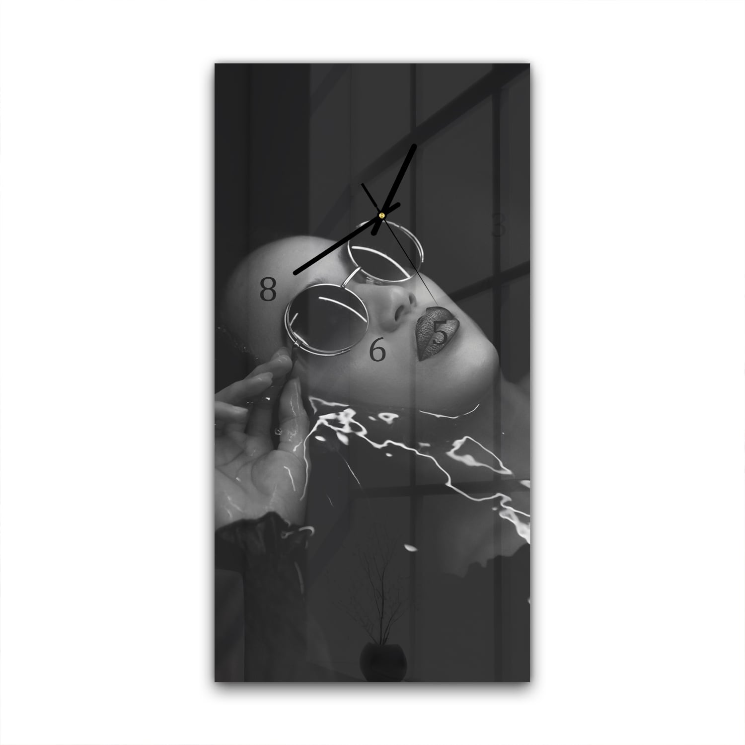 Wanduhr 30x60 - Frau im Wasser
