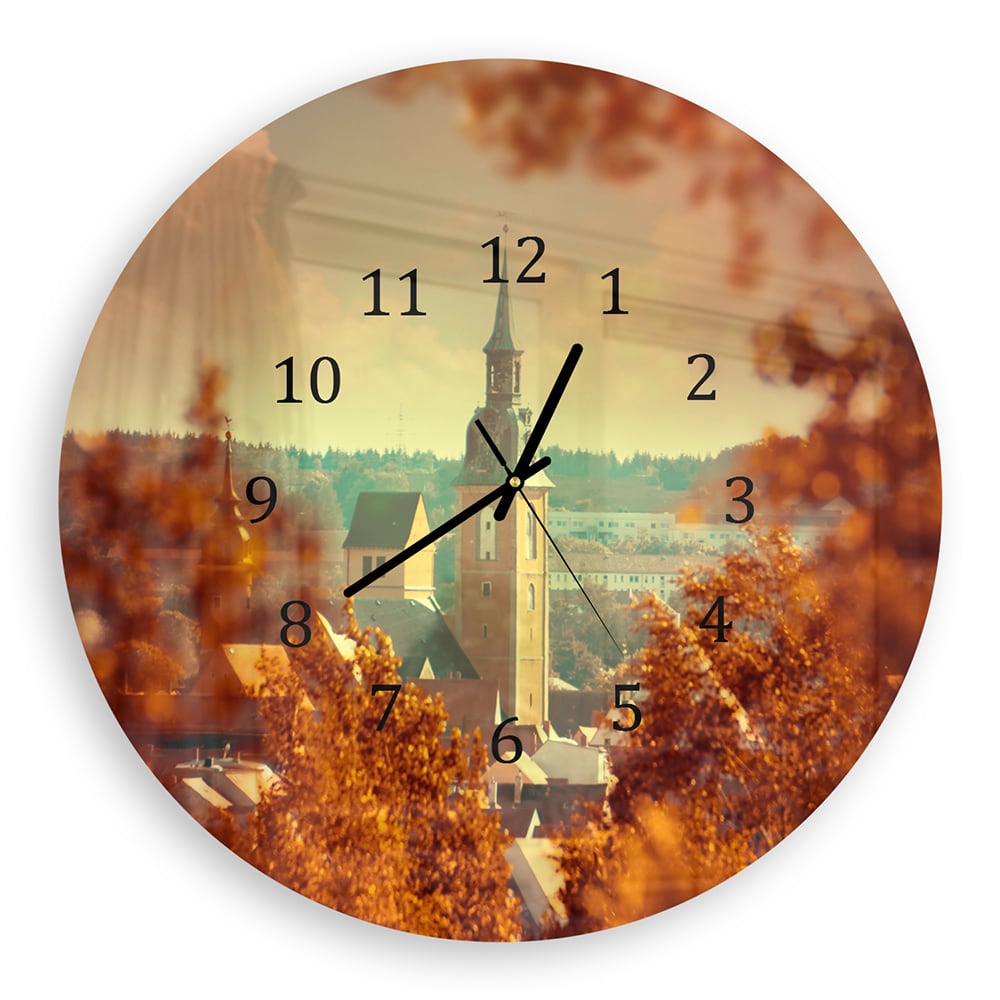 Wanduhr Rund - Kirche im Herbst