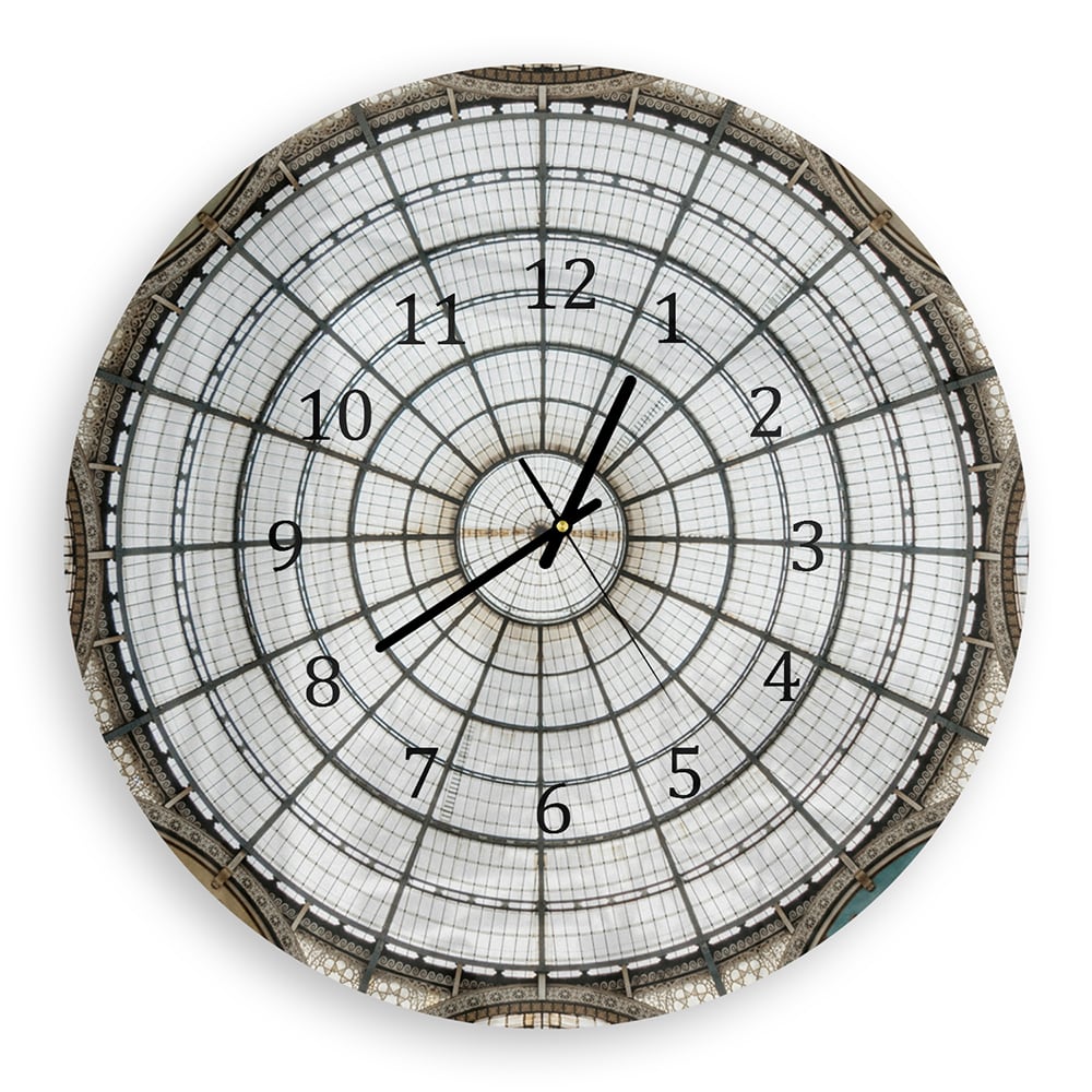 Wanduhr Rund - Historische Architektur