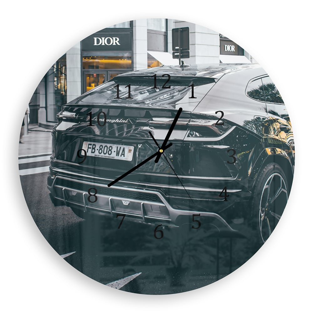 Wanduhr Rund - Lamborghini vor Dior-Laden