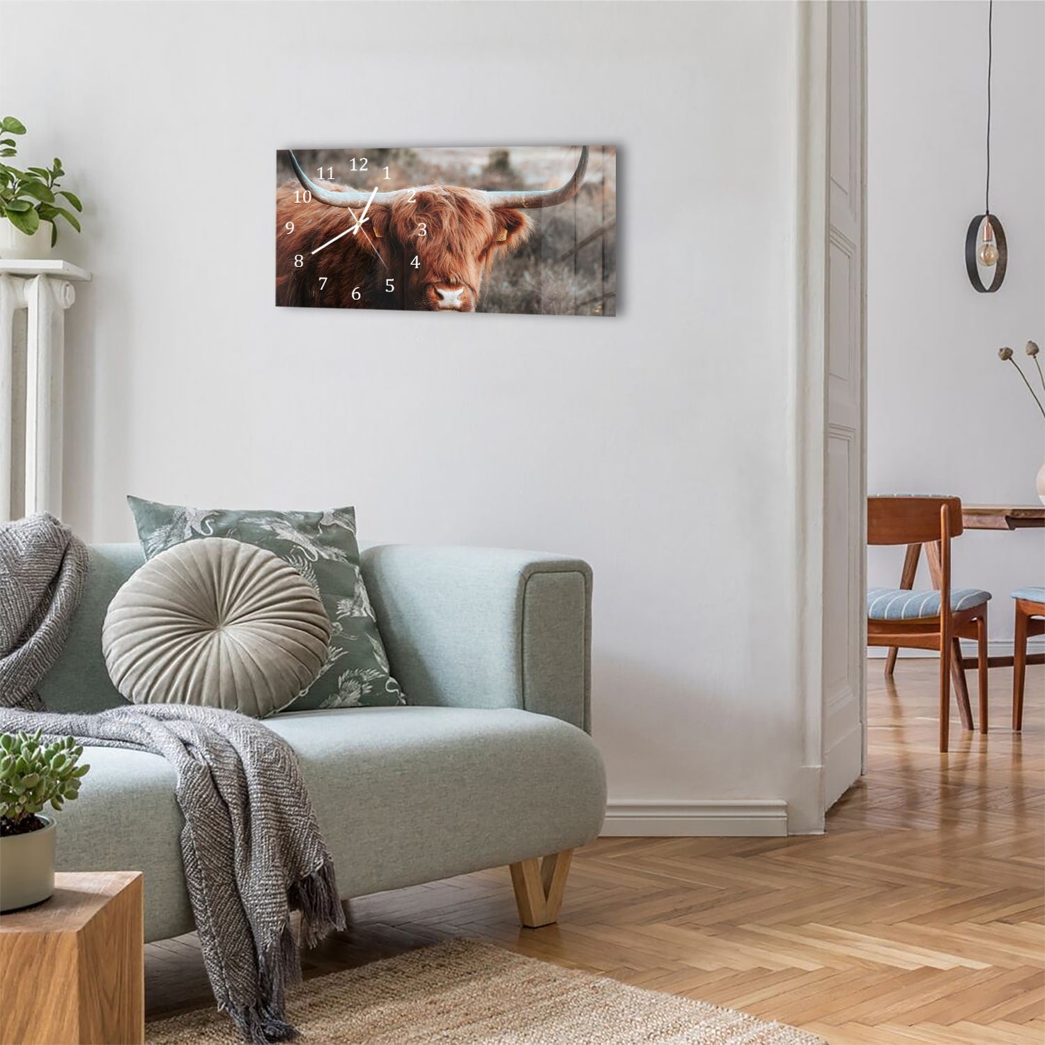 Wanduhr 60x30 - Schottisches Hochlandrind in der Wildnis