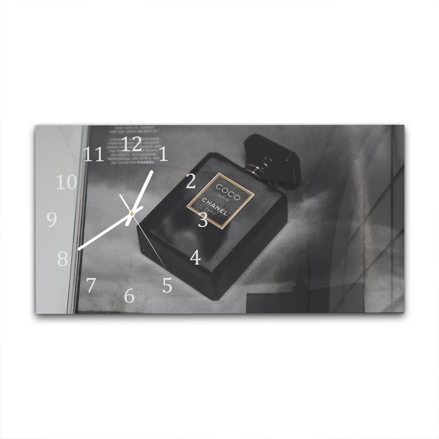 Wanduhr 60x30 - Coco Chanel Parfüm auf Zeitschrift