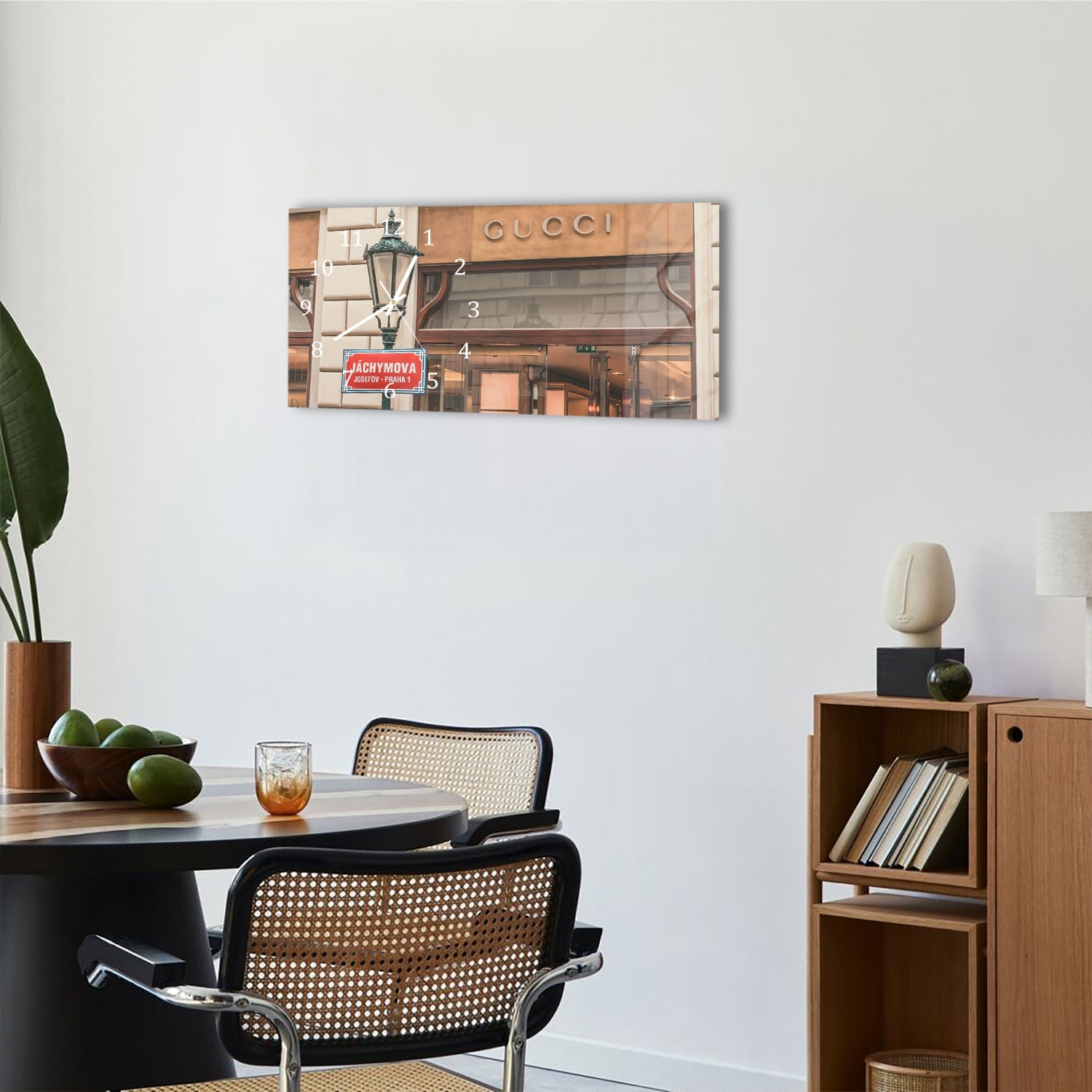 Wanduhr 60x30 - Gucci-Geschäft Front