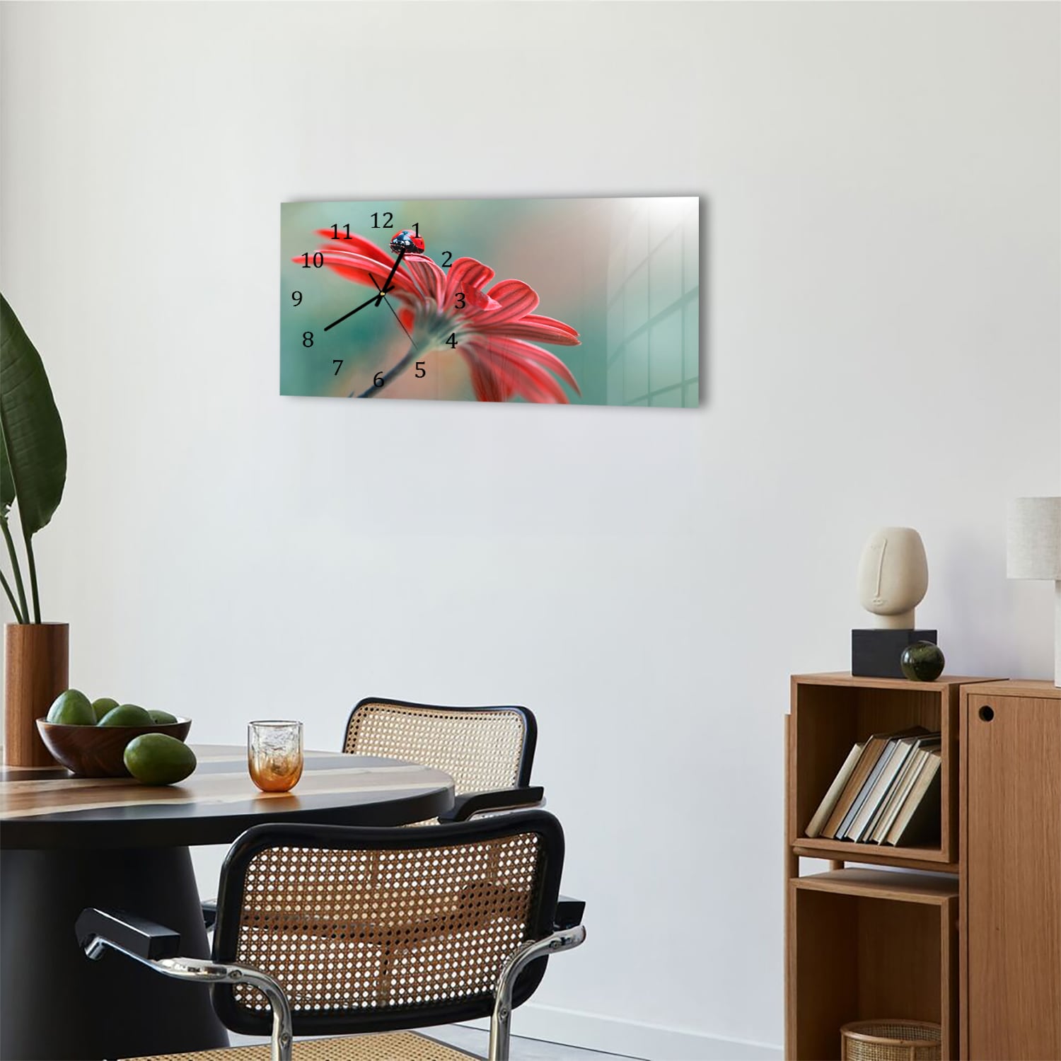 Wanduhr 60x30 - Marienkäfer auf roter Blume