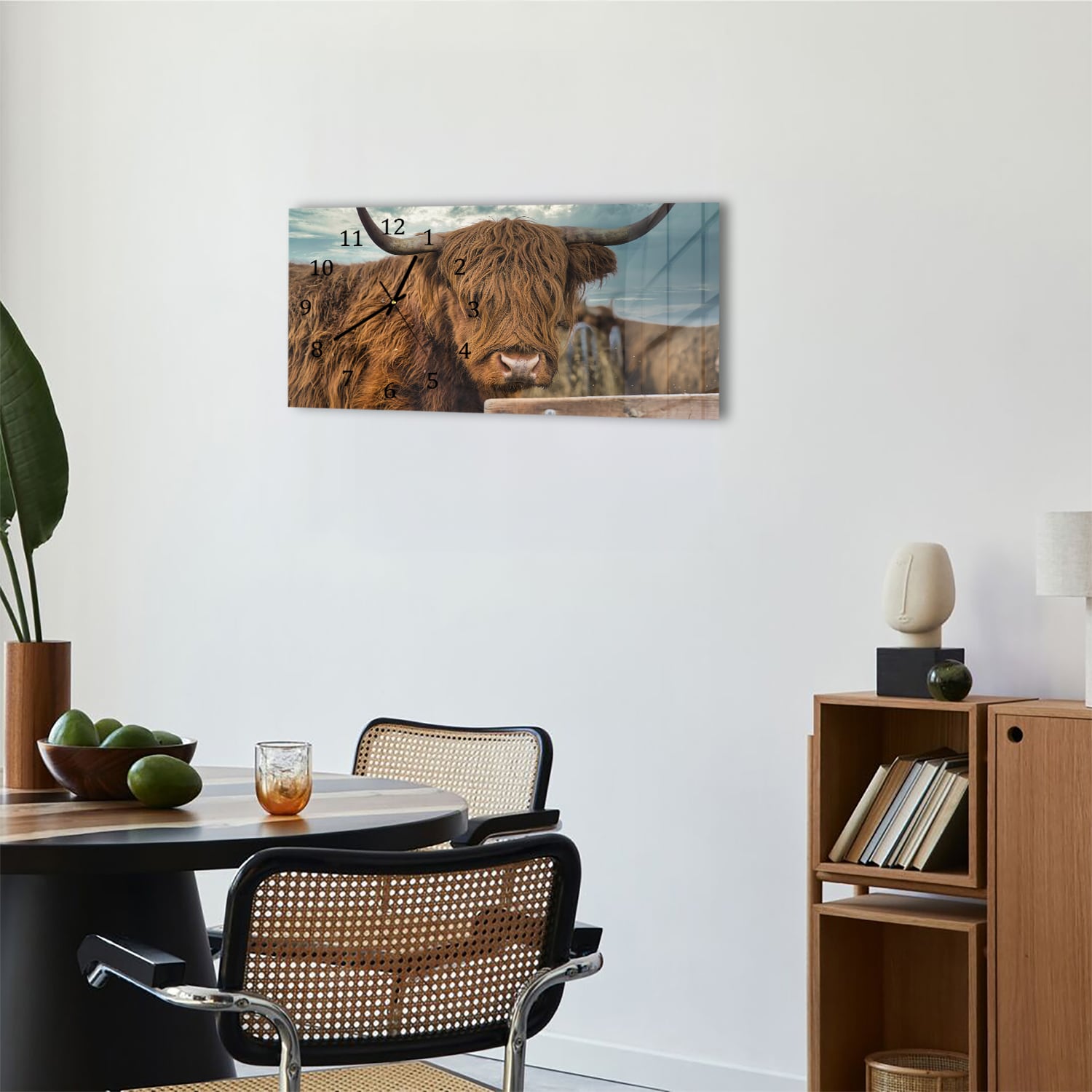 Wanduhr 60x30 - Schottisches Hochlandrind auf der Weide