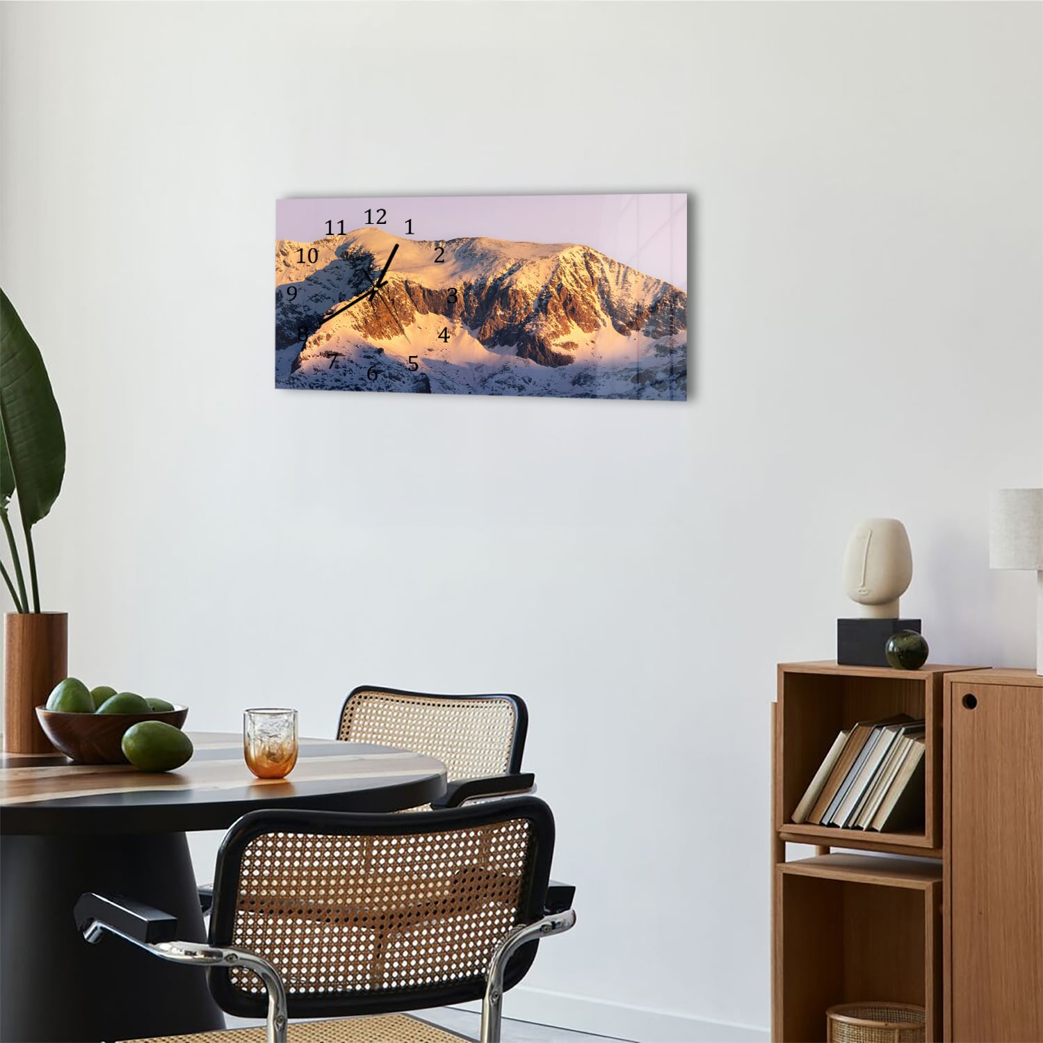 Wanduhr 60x30 - Berggipfel im ersten Licht