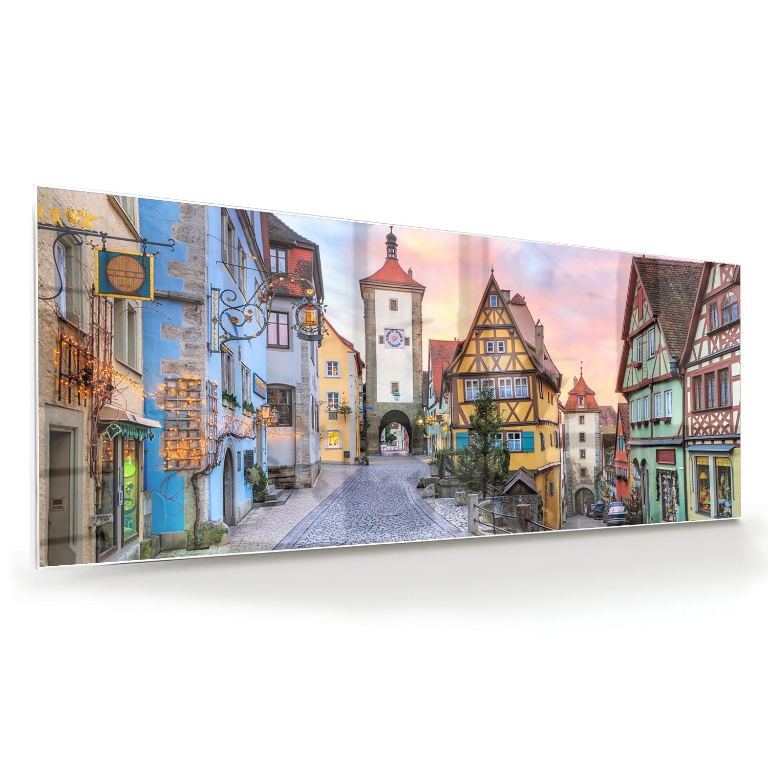 Glasbild mit malerischer Straße und historischen Gebäuden – Glasbild aus Sicherheitsglas, Größe 60x60
