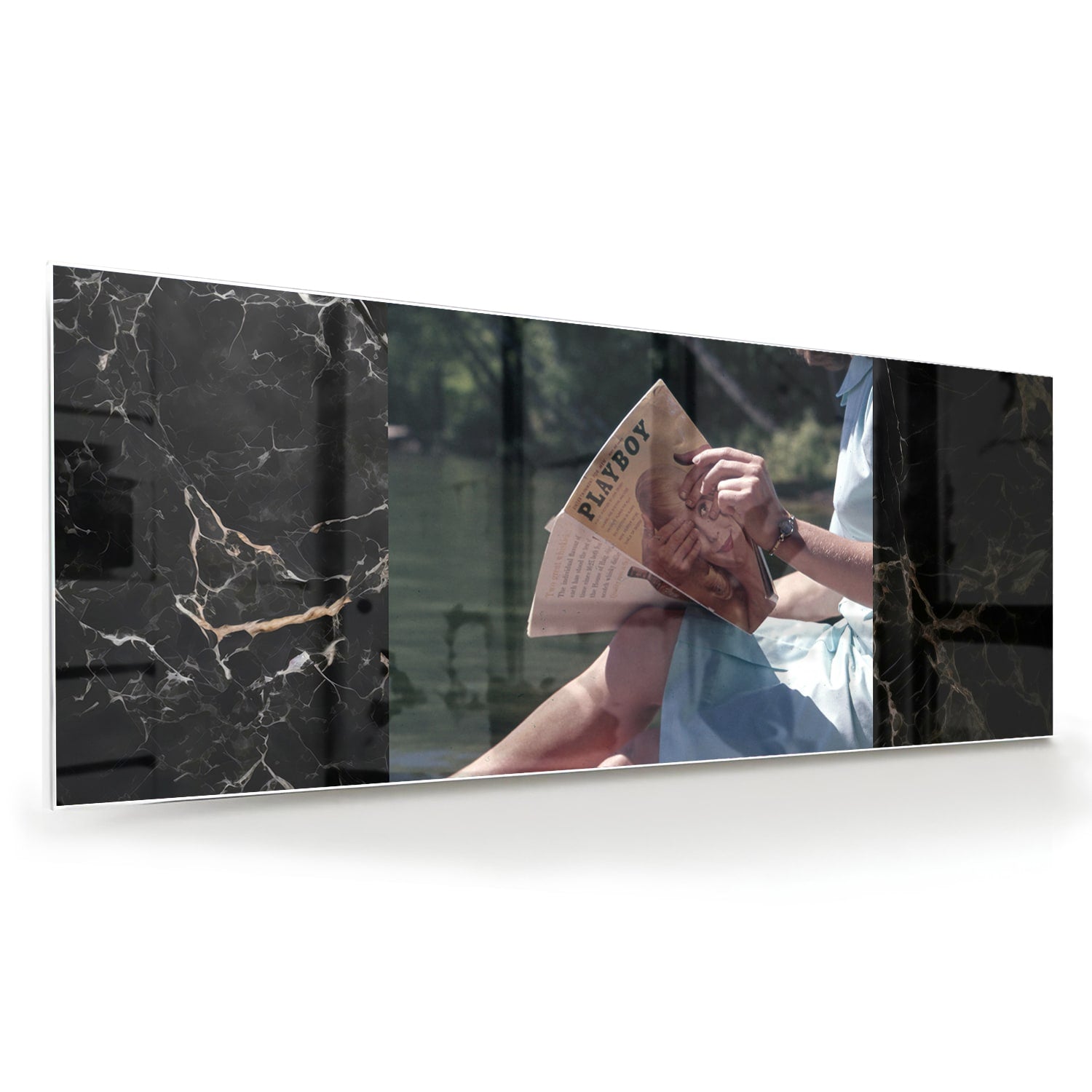 Ruhiges Glasbild mit Lesemoment am Wasser – Glasbild aus Sicherheitsglas, Größe 60x60