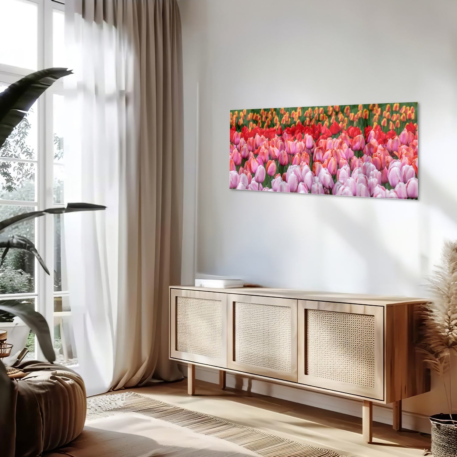 Glasbild mit farbenfrohen Tulpen in einem blühenden Garten – Glasbild aus Sicherheitsglas, Größe 60x60_rond