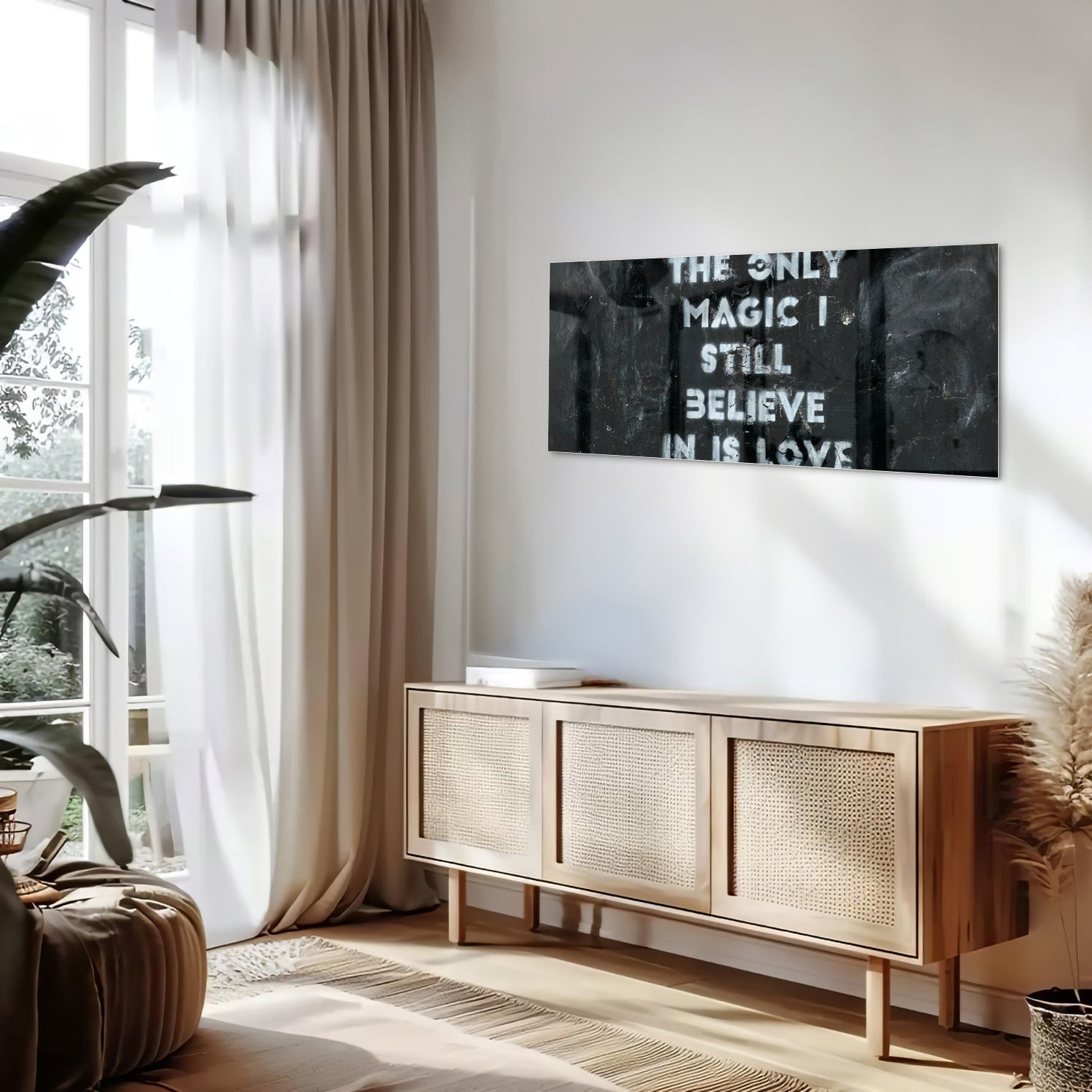 Glasbild mit Schriftzug „Believe in Love“ – Glasbild aus Sicherheitsglas, Größe 60x60_rond
