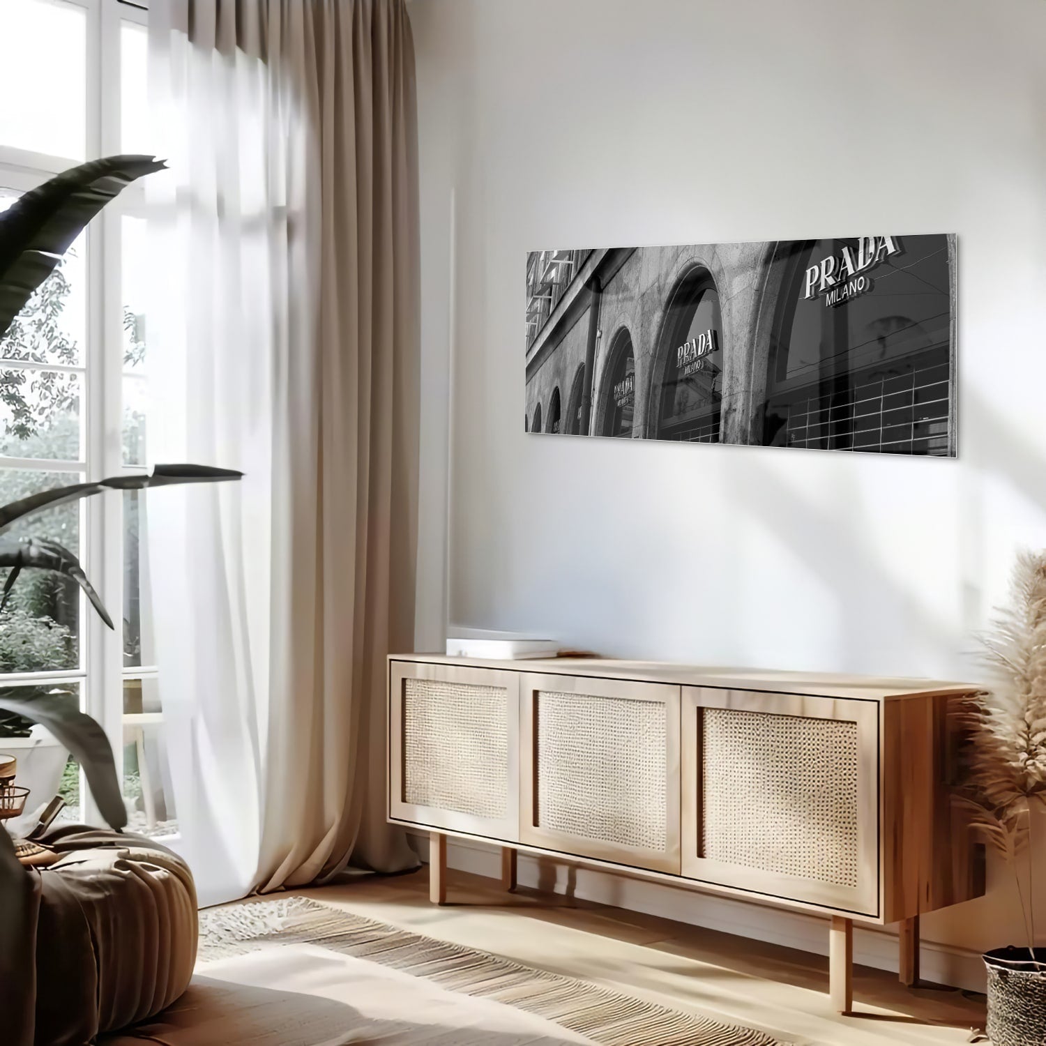 Elegantes Glasbild mit Prada-Schaufenster – Glasbild aus Sicherheitsglas, Größe 60x60_rond