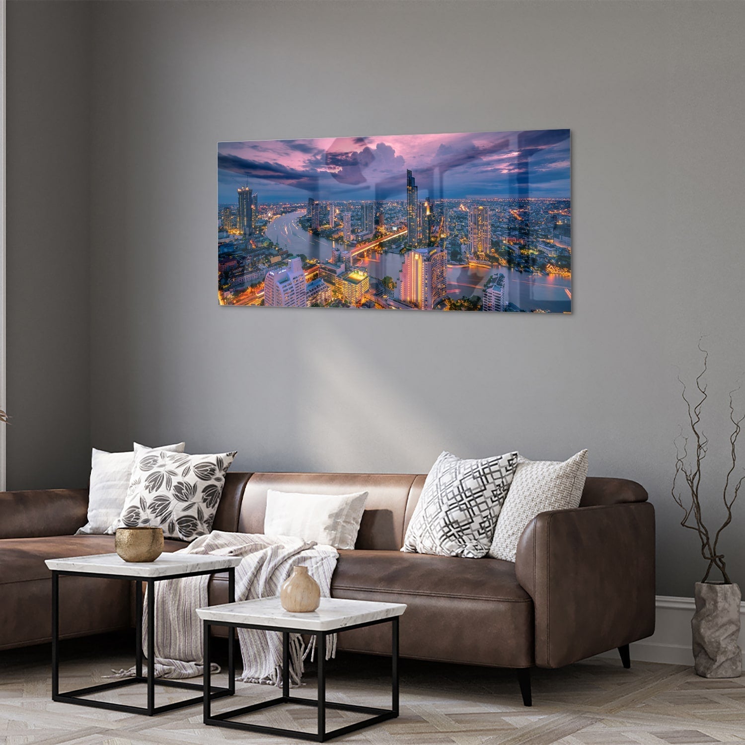 Stadtblick Glasbild mit Abendlicht auf Glas als moderne Glas-Wanddekoration aus 4 mm Sicherheitsglas