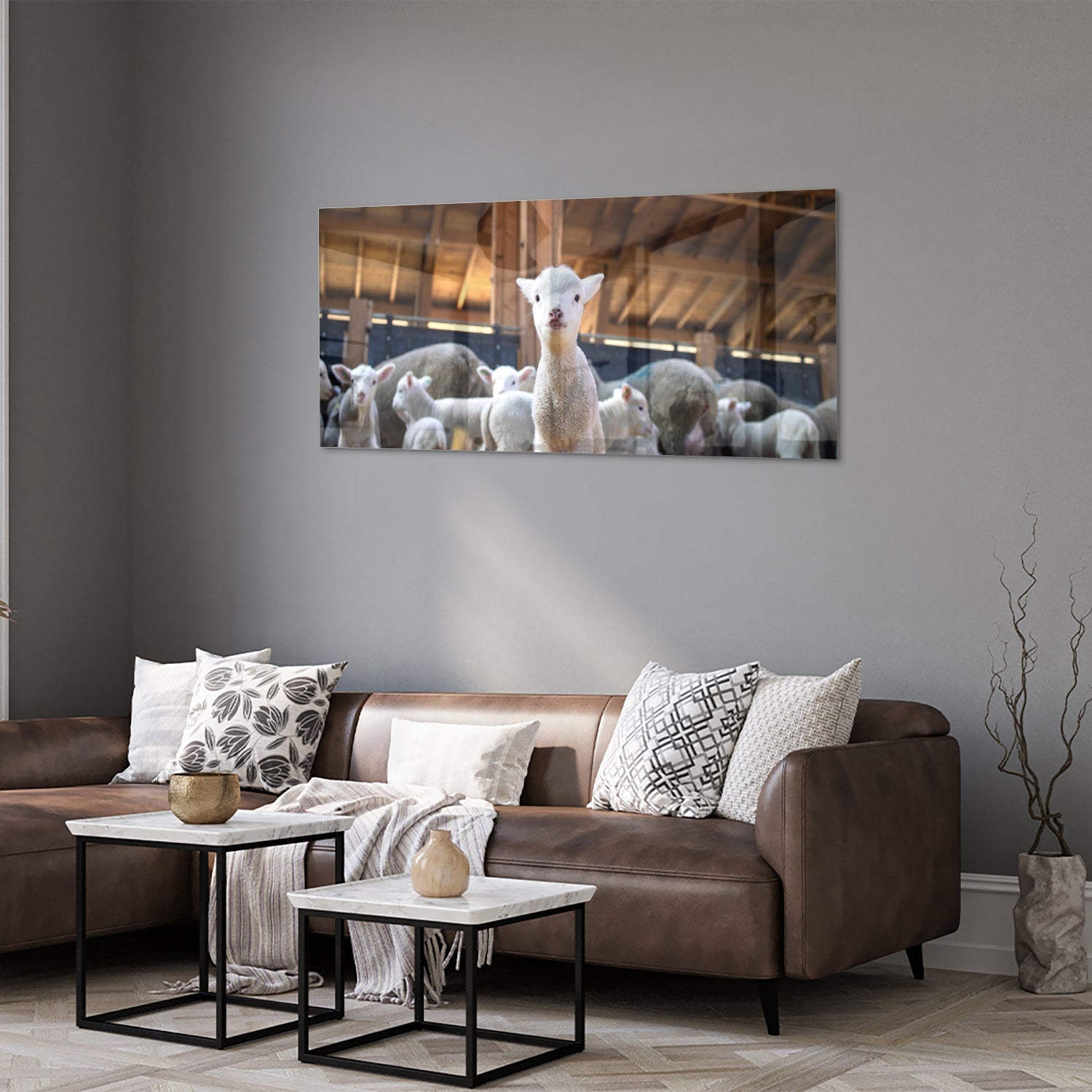 Glasbild – Niedliche Lämmer in einem Stall – Glasbild aus Sicherheitsglas, Größe 40x40_rond