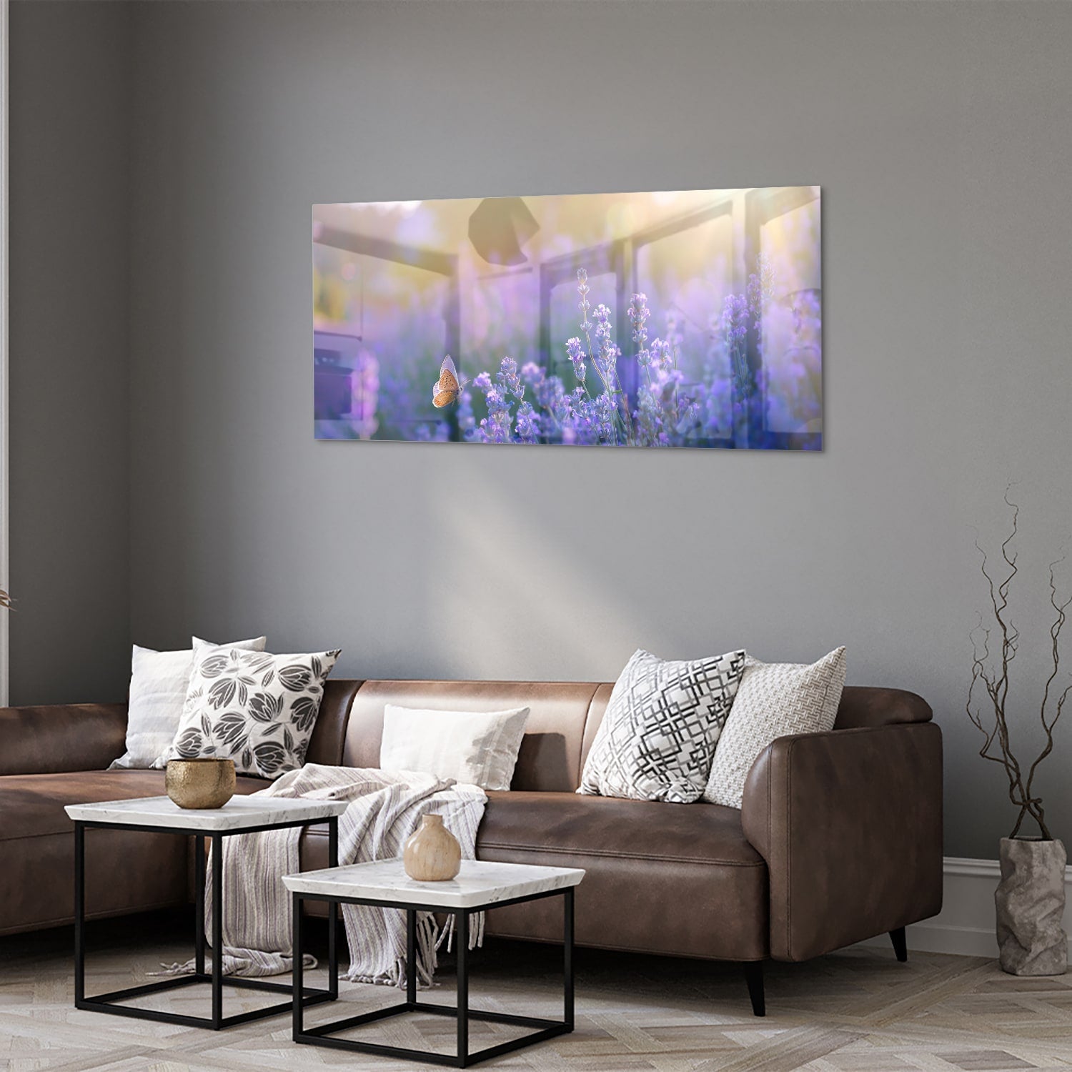 Glasbild mit violettem Lavendel und Schmetterling – Glasbild aus Sicherheitsglas, Größe 40x40_rond