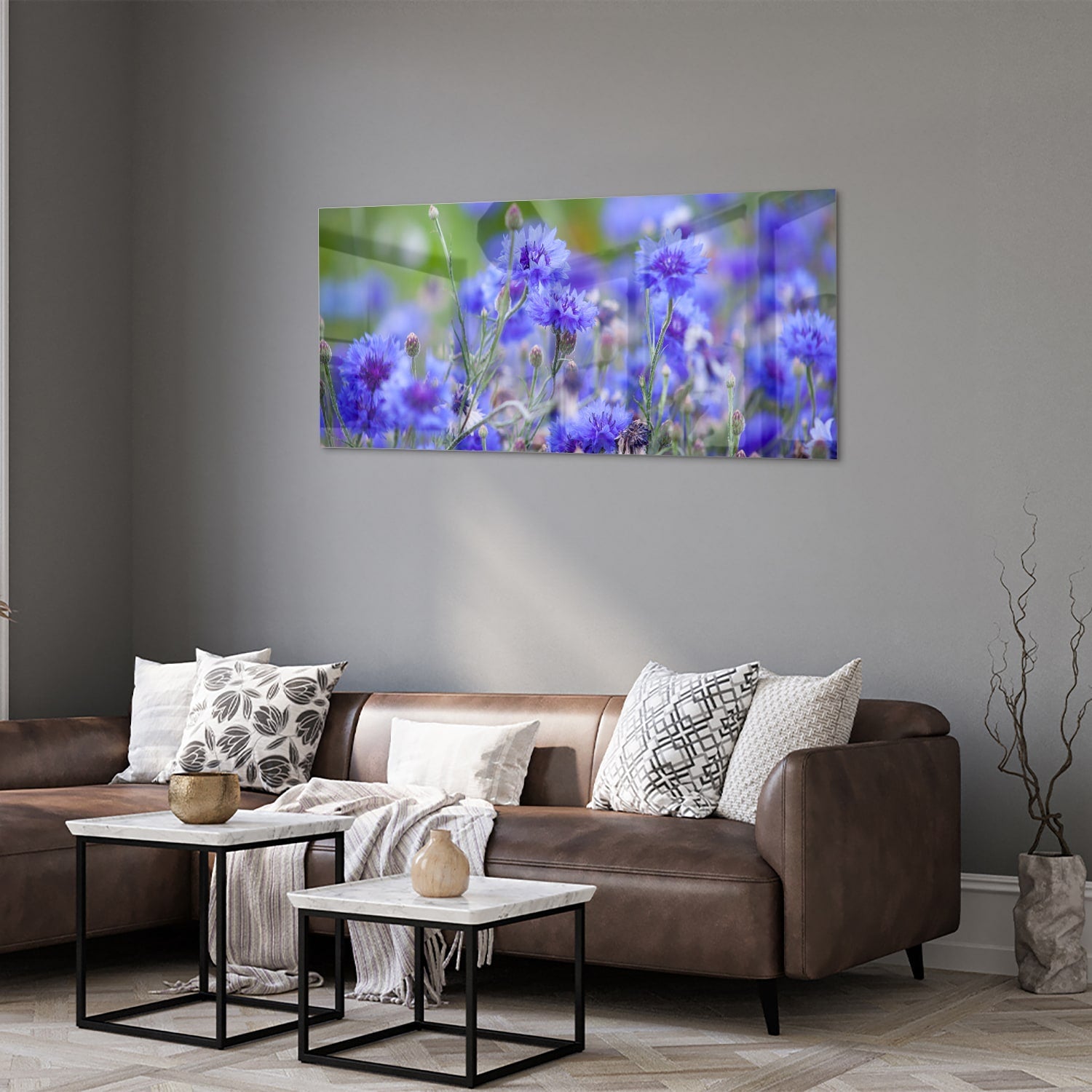 Glasbild mit violetten Blumen in ruhiger Szenerie – Glasbild aus Sicherheitsglas, Größe 40x40_rond