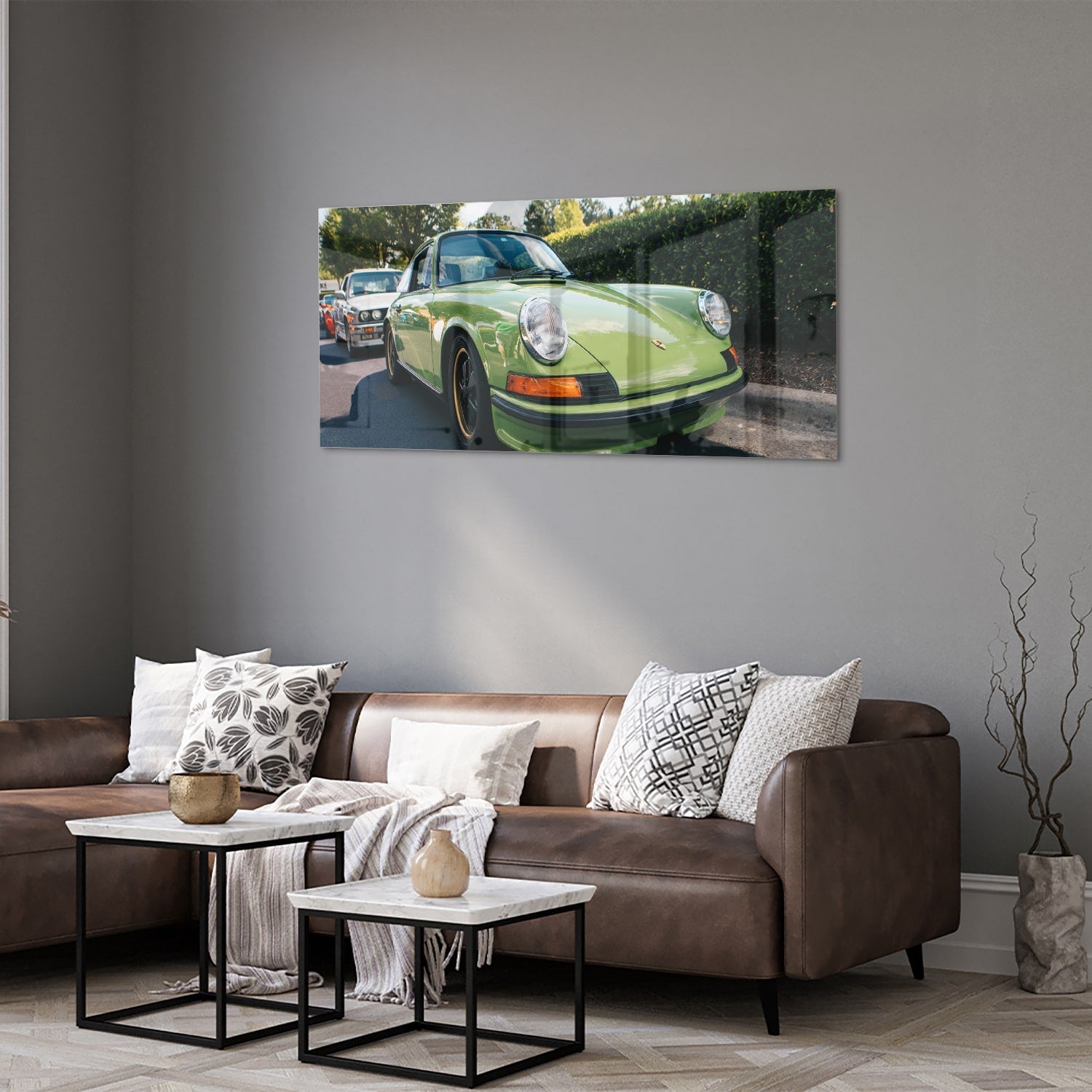 Glasbild mit einzigartigem grünen Porsche für moderne Innenräume – Glasbild aus Sicherheitsglas, Größe 40x40_rond