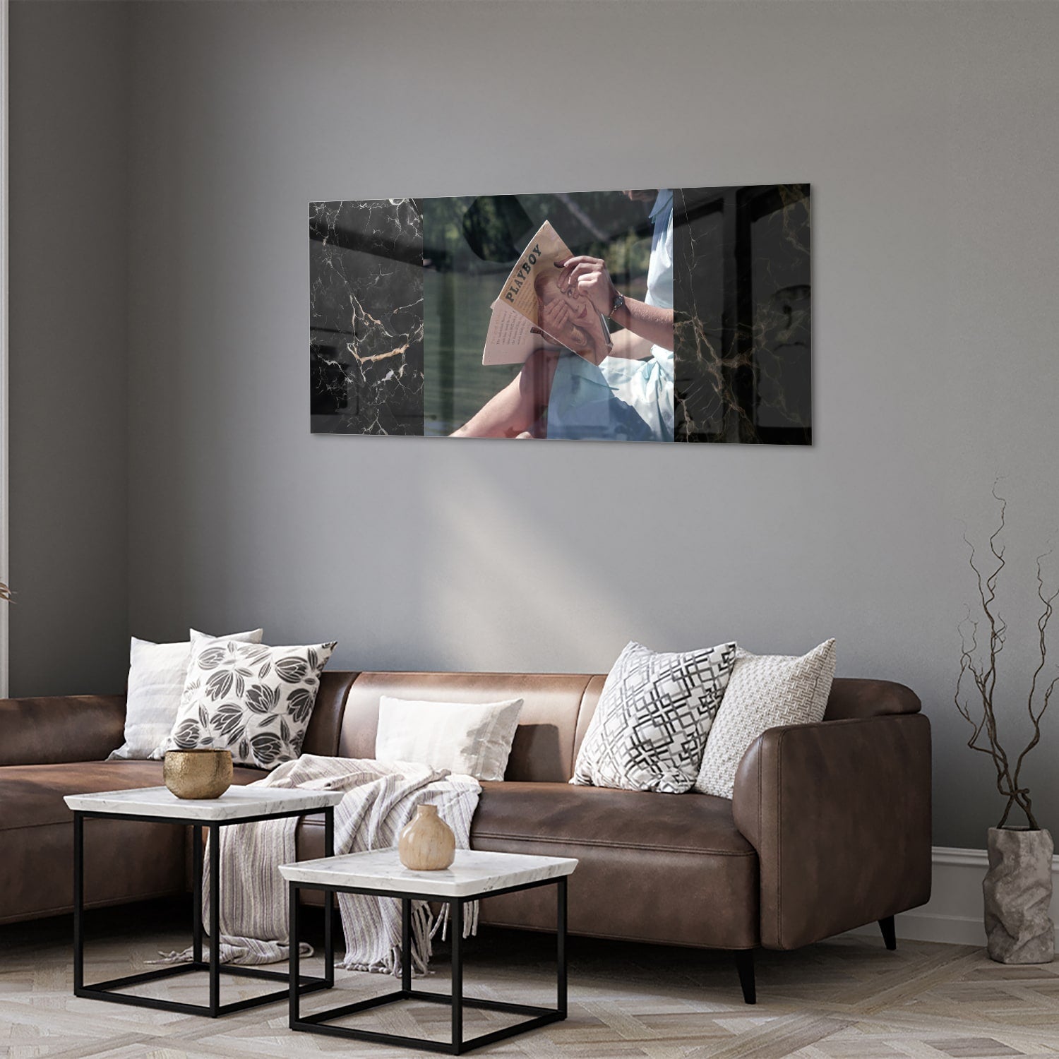 Ruhiges Glasbild mit Lesemoment am Wasser – Glasbild aus Sicherheitsglas, Größe 40x40_rond