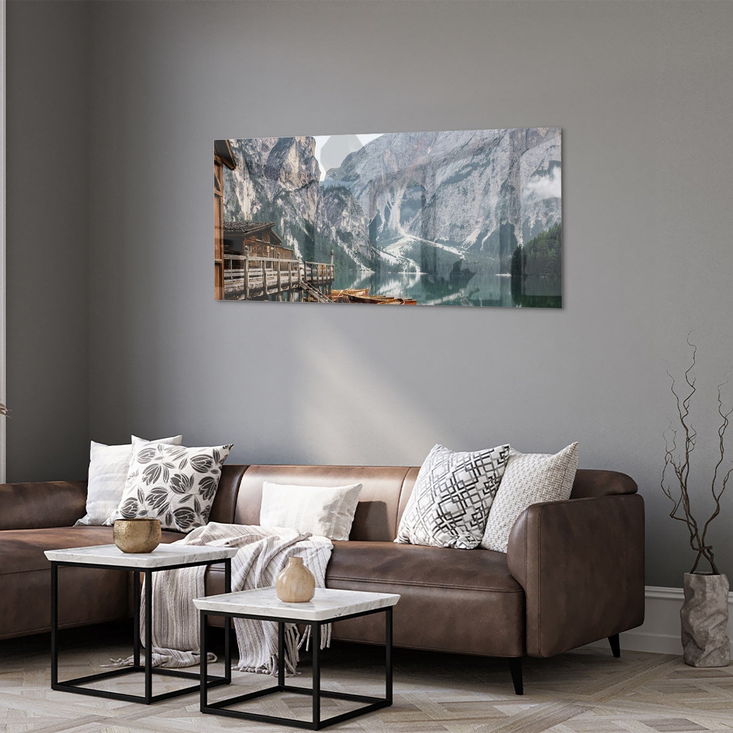 Rustikales Glasbild mit Bergen und Booten – Glasbild aus Sicherheitsglas, Größe 40x40_rond