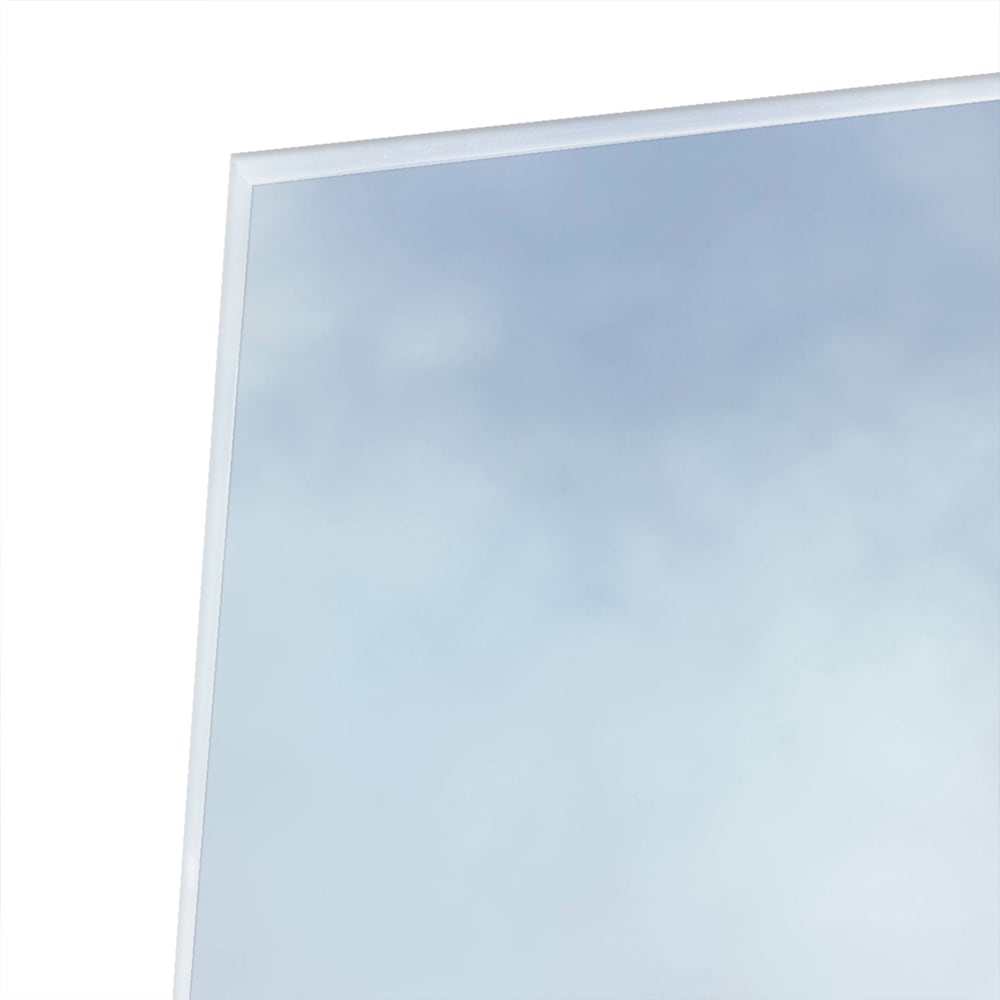 Glasbild mit majestätischem Hirsch in einer ruhigen Berglandschaft – Glasbild aus Sicherheitsglas, Größe 80x60