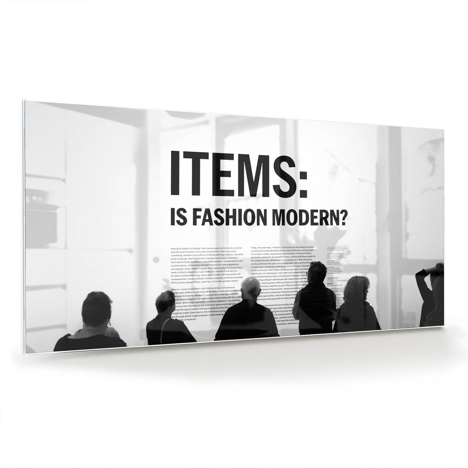 Modernes Glasbild 'Is Fashion Modern?' – Glasbild aus Sicherheitsglas, Größe 70x70_rond