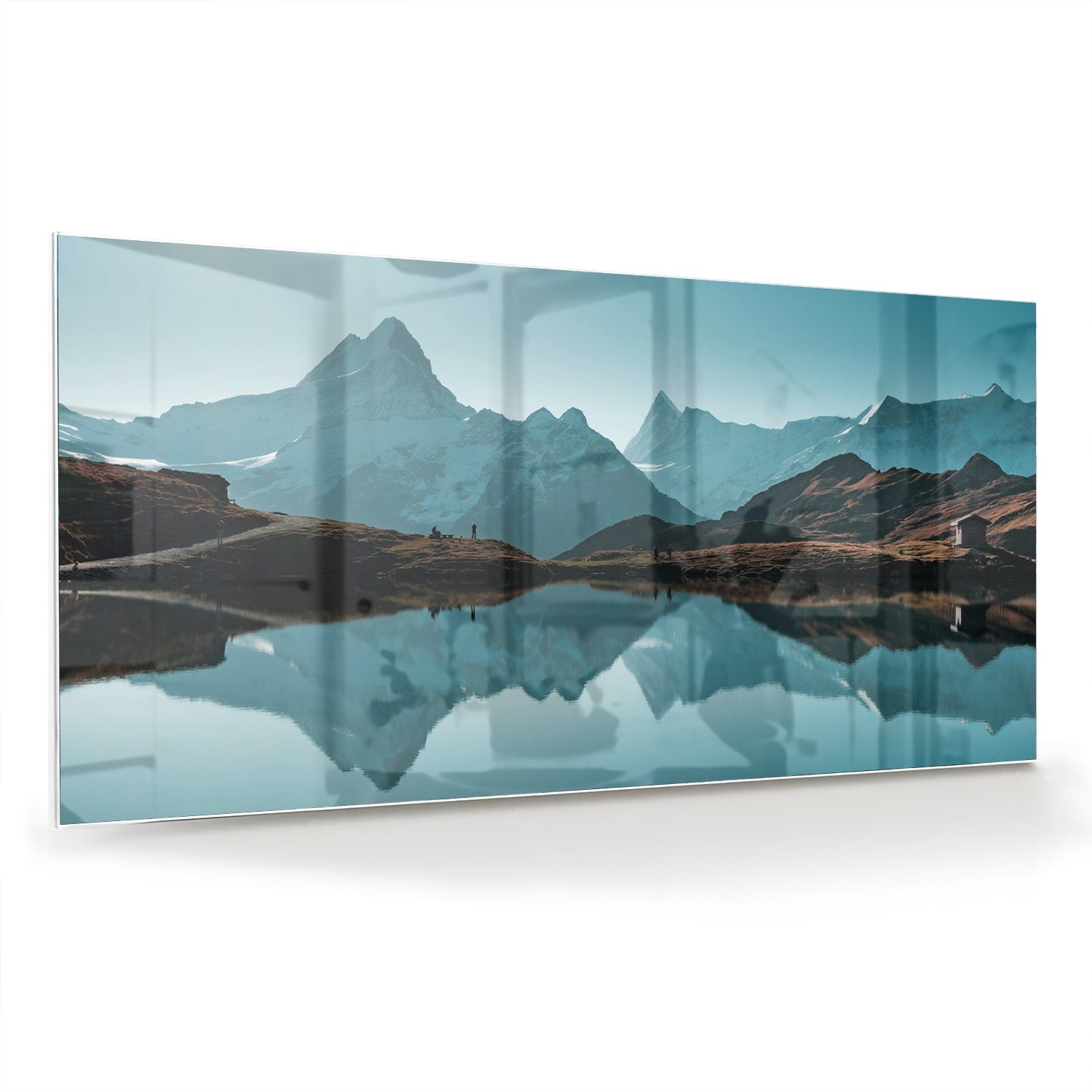 Glasbild mit Bergen und Wasserreflexionen – Glasbild aus Sicherheitsglas, Größe 70x70_rond