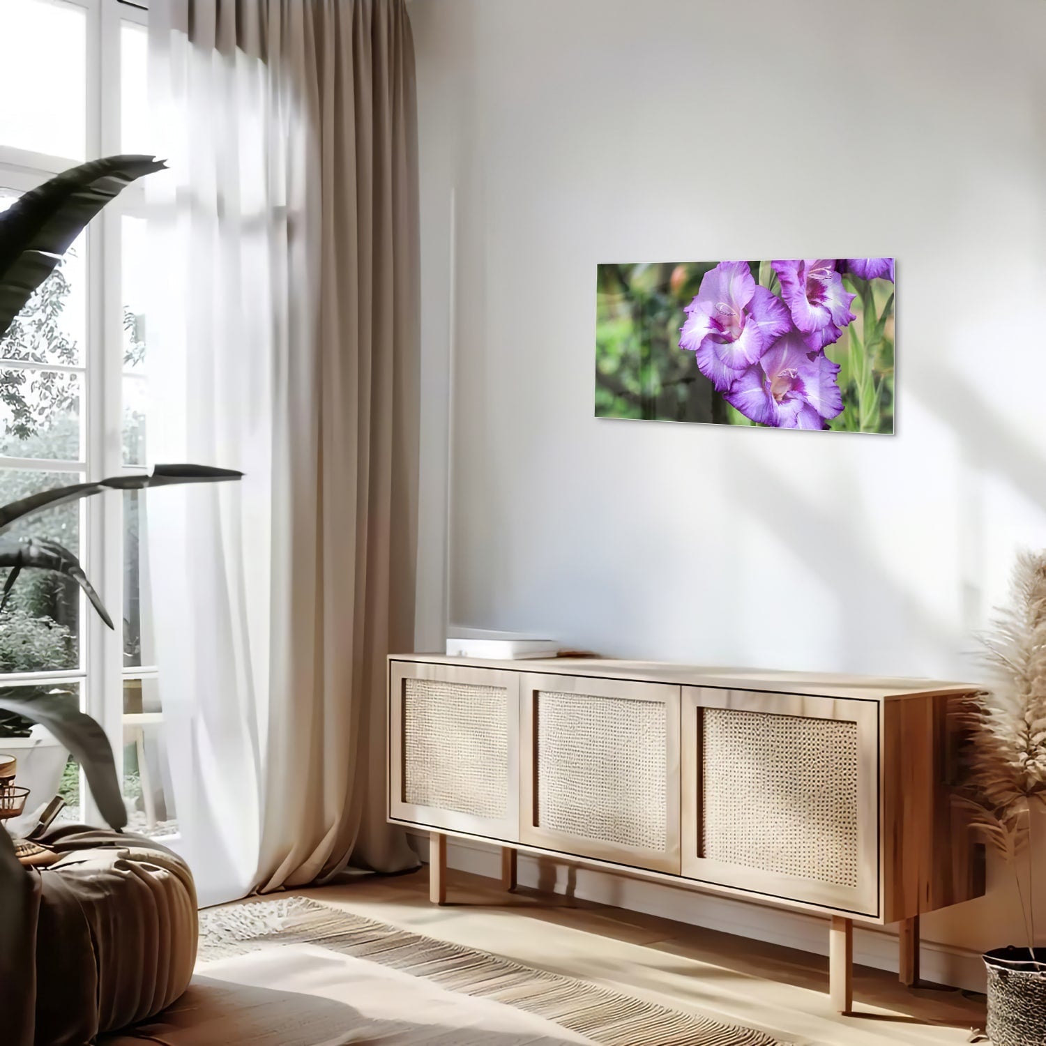 Violette Gladiolen: elegantes Glasbild für Zuhause – Glasbild aus Sicherheitsglas, Größe 100x50