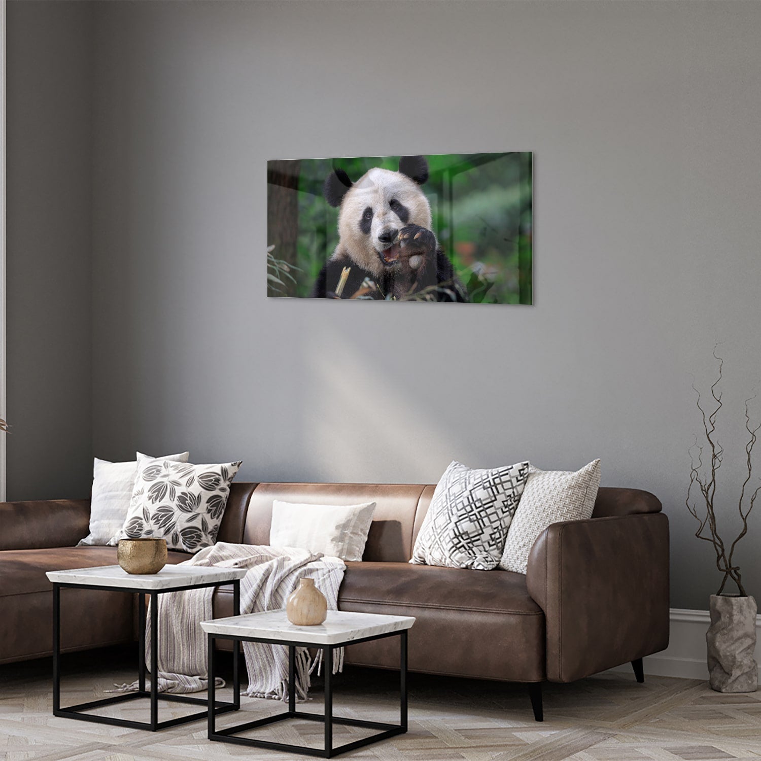 Glasbild mit einem niedlichen Panda in grüner Landschaft – Glasbild aus Sicherheitsglas, Größe 125x50