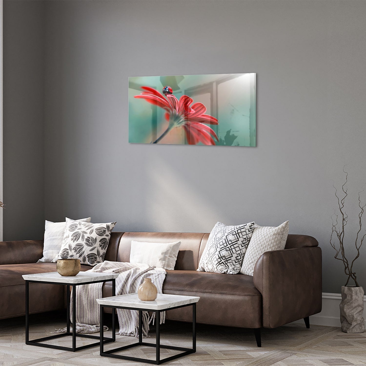 Glasbild mit einer Blume und einem Marienkäfer – Glasbild aus Sicherheitsglas, Größe 125x50