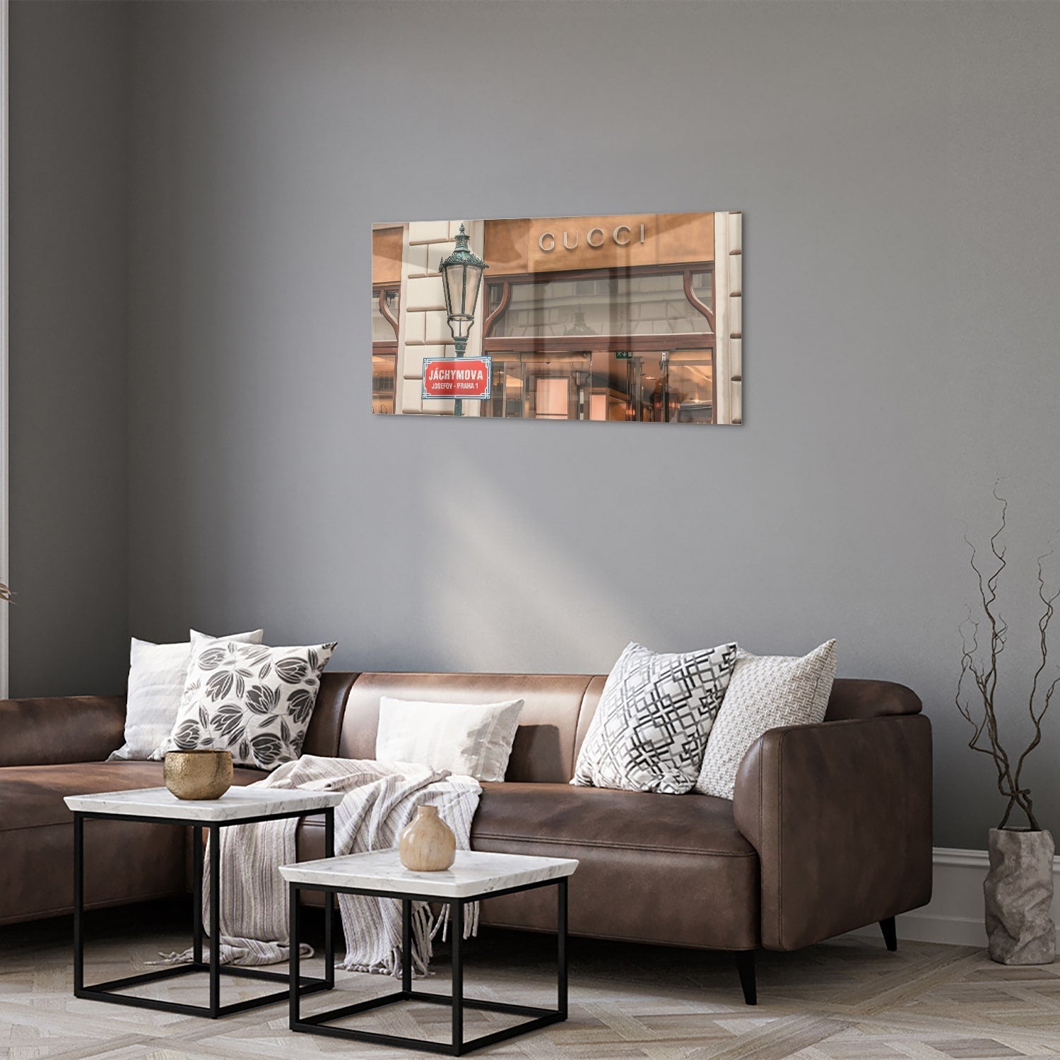 Stilvolles Glasbild mit Gucci-Schaufenster – Glasbild aus Sicherheitsglas, Größe 125x50
