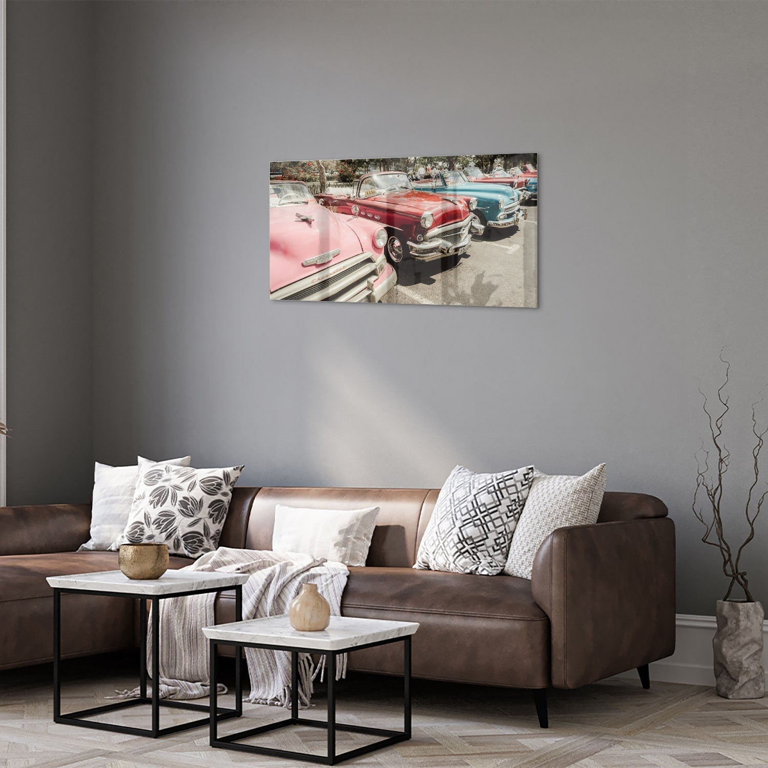 Retro-Glasbild mit farbenfrohen Autos – Glasbild aus Sicherheitsglas, Größe 125x50