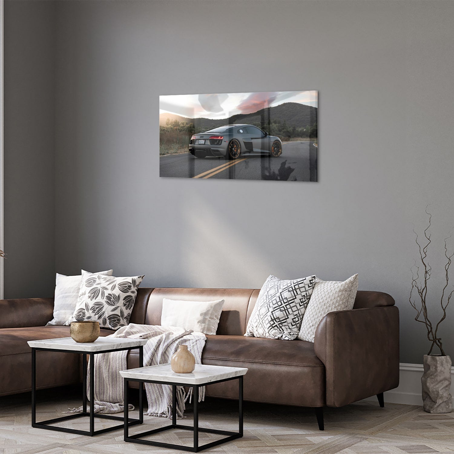 Modernes Glasbild mit einem Sportwagen in der Natur – Glasbild aus Sicherheitsglas, Größe 125x50