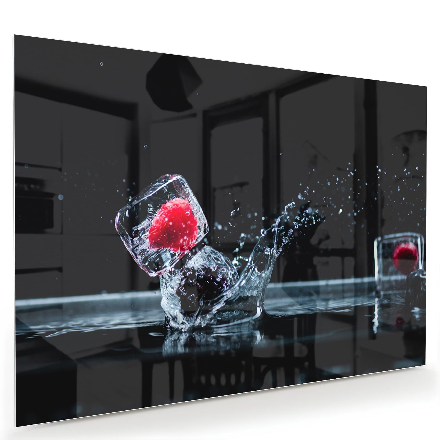 Erfrischendes Glasbild mit Erdbeerspritzern – Glasbild aus Sicherheitsglas, Größe 60x40
