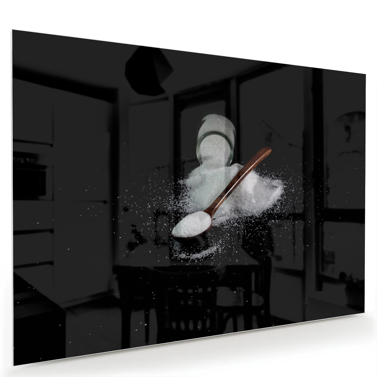 Glasbild mit Salz und Löffel auf schwarzem Hintergrund – Glasbild aus Sicherheitsglas, Größe 60x40