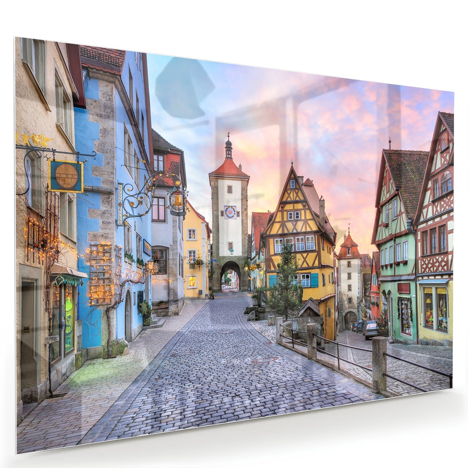 Glasbild mit malerischer Straße und historischen Gebäuden – Glasbild aus Sicherheitsglas, Größe 60x40
