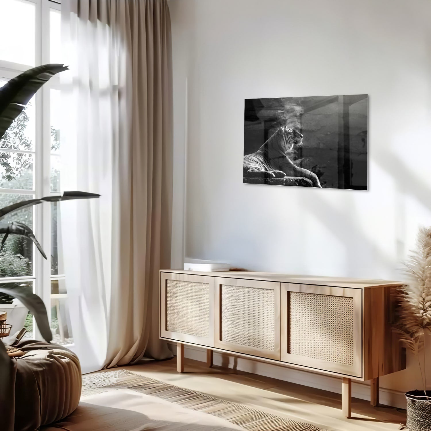 Schwarz-Weiß-Glasbild mit einem majestätischen Tiger – Glasbild aus Sicherheitsglas, Größe 80x30