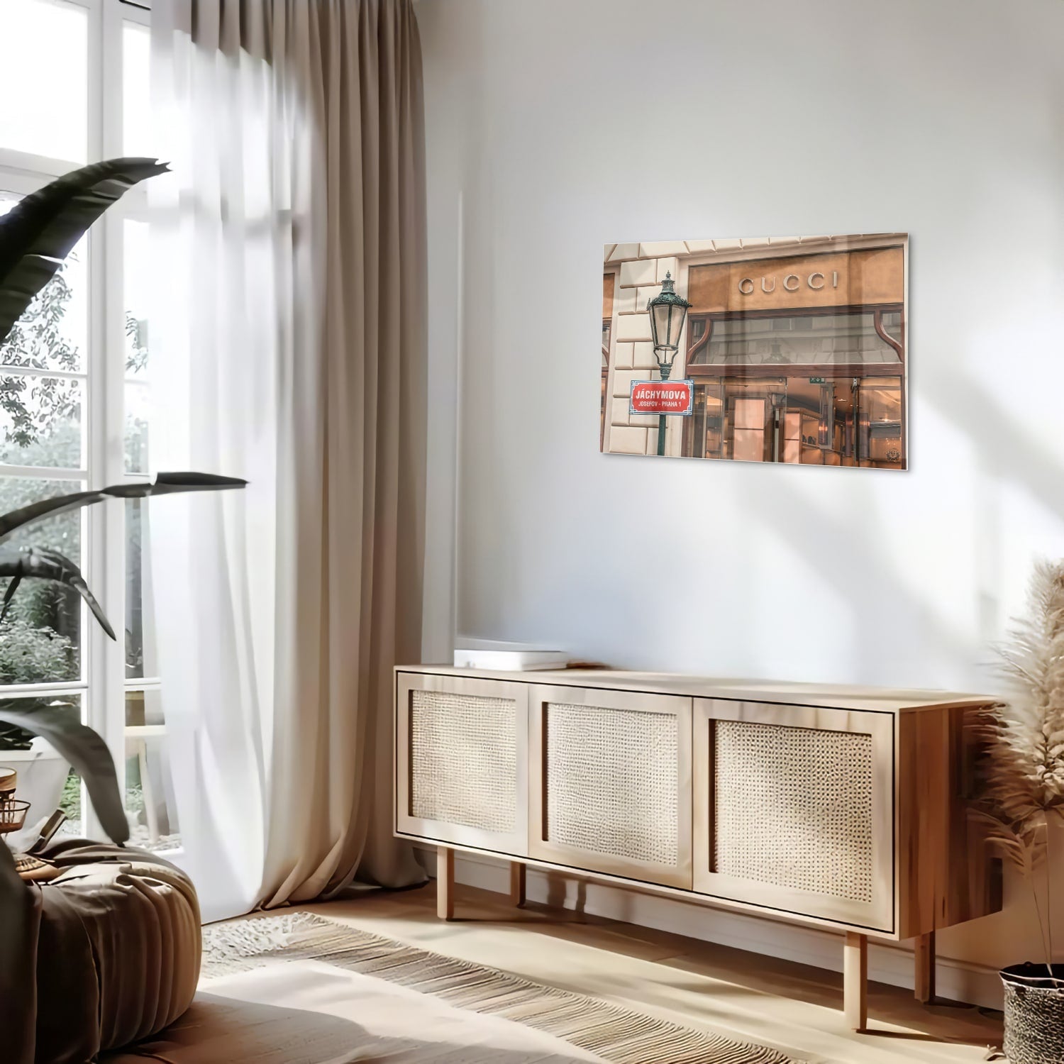 Stilvolles Glasbild mit Gucci-Schaufenster – Glasbild aus Sicherheitsglas, Größe 80x30
